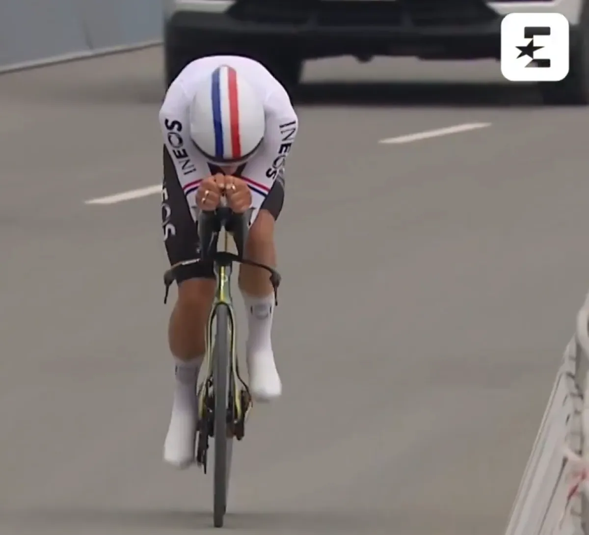 Tarling als kanonskogel richting winst in tijdrit UAE Tour, Pogacar doet goede zaken in klassement