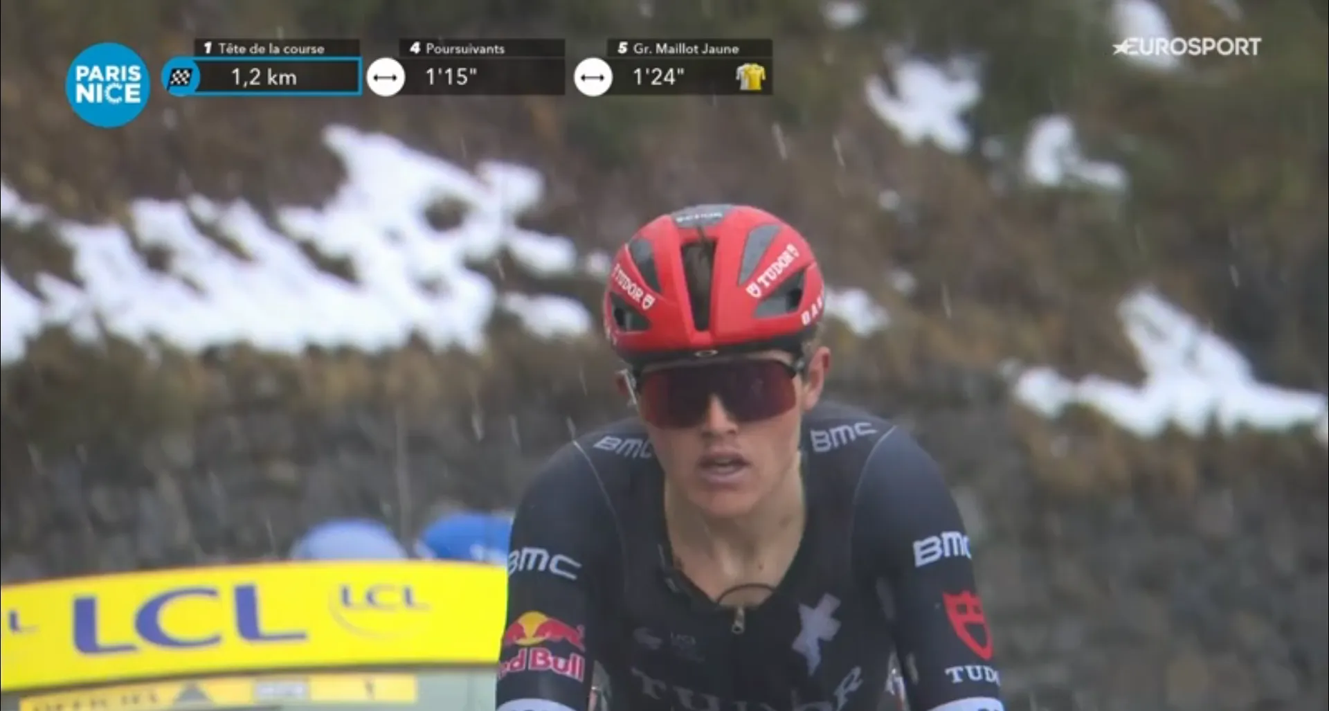 Australian Storer best in freezing cold mountain stage, thanks to super-domestique Alaphilippe: "He really motivated me"