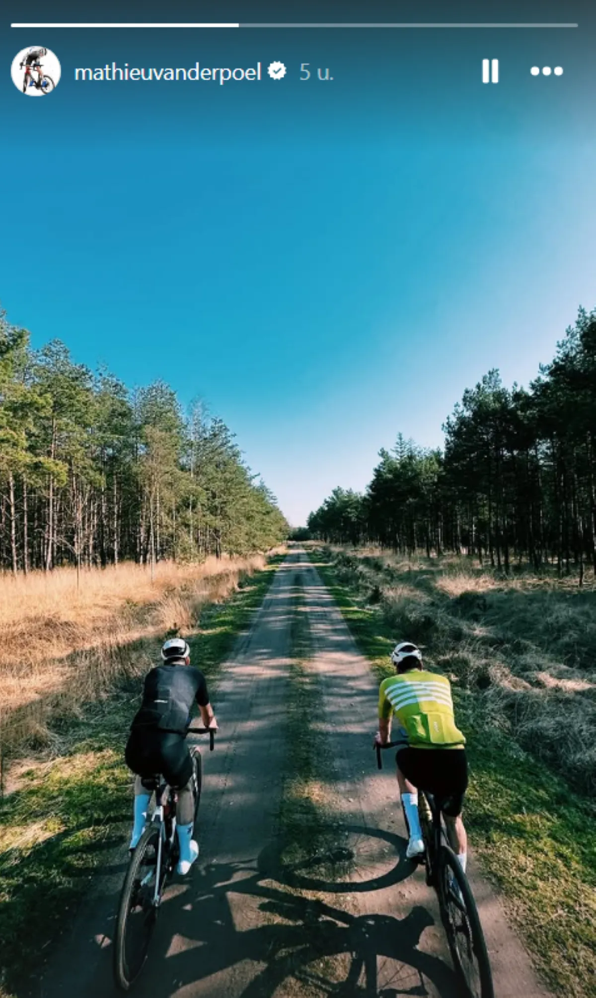 Geen Strade Bianche, wel gravel (en verjaardagsetentje voor Roxanne) voor van der Poel: Del Grosso maakt WorldTour-debuut