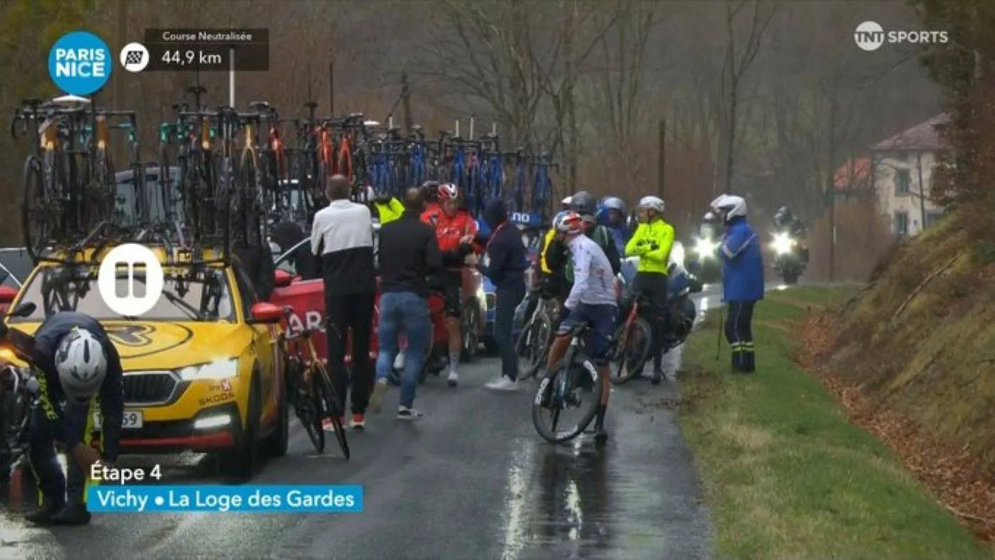 '7 ploegen zeiden dat we zouden stoppen, 2 ploegen wilden zich aansluiten bij de meerderheid', vertelt Naesen na herstart