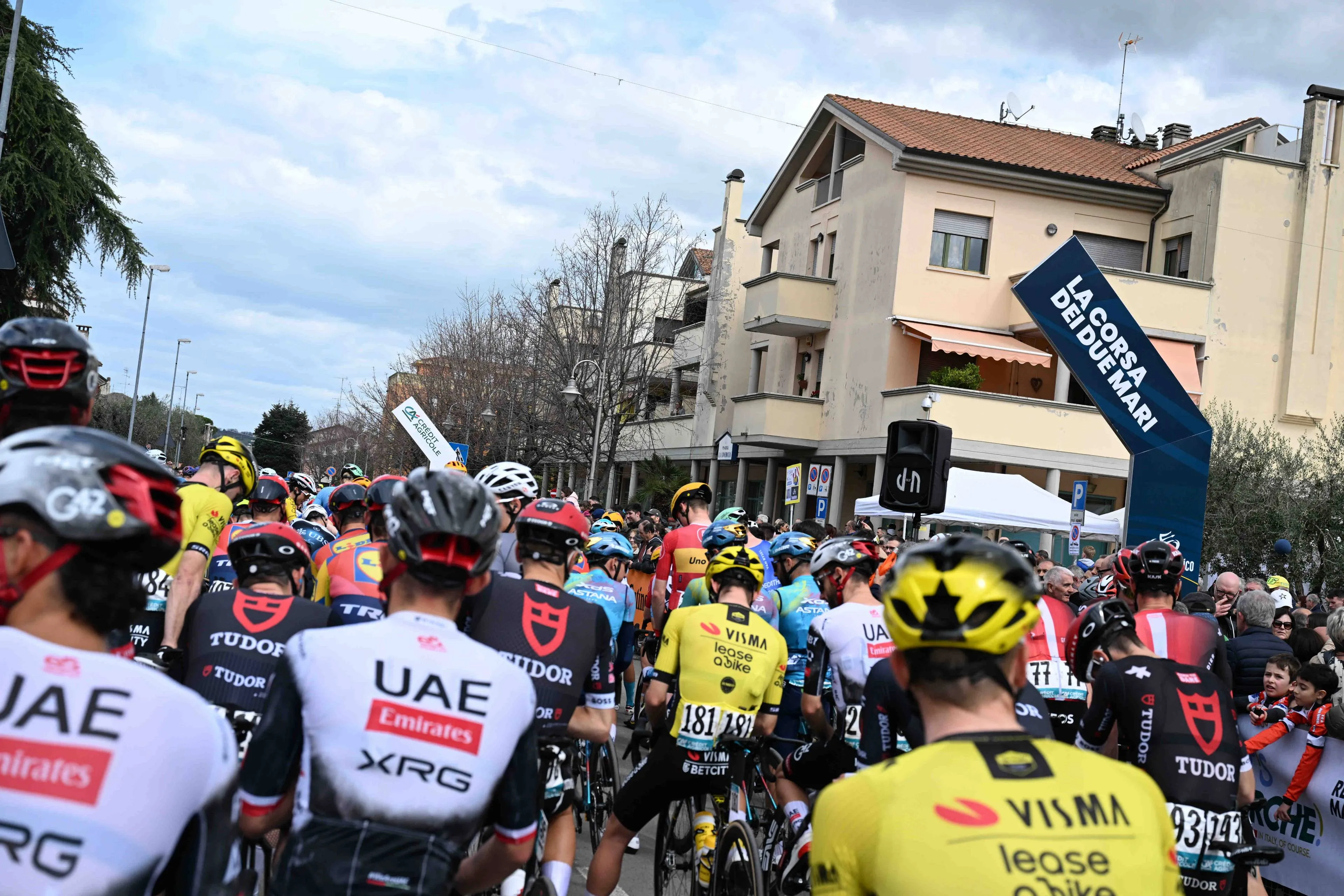 uae visma peloton