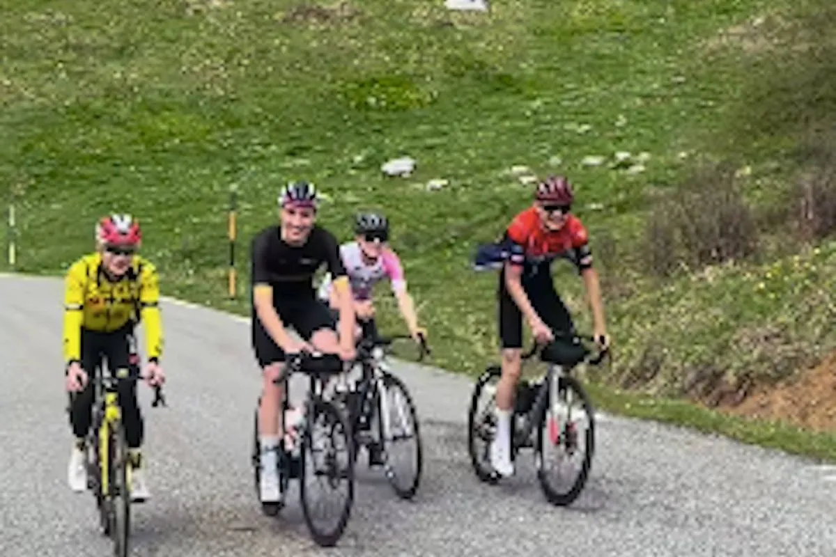 19-year-old Frenchman lived the dream riding in Vingegaard's slipstream: "For him it was a bit of training, but for us it was amazing"