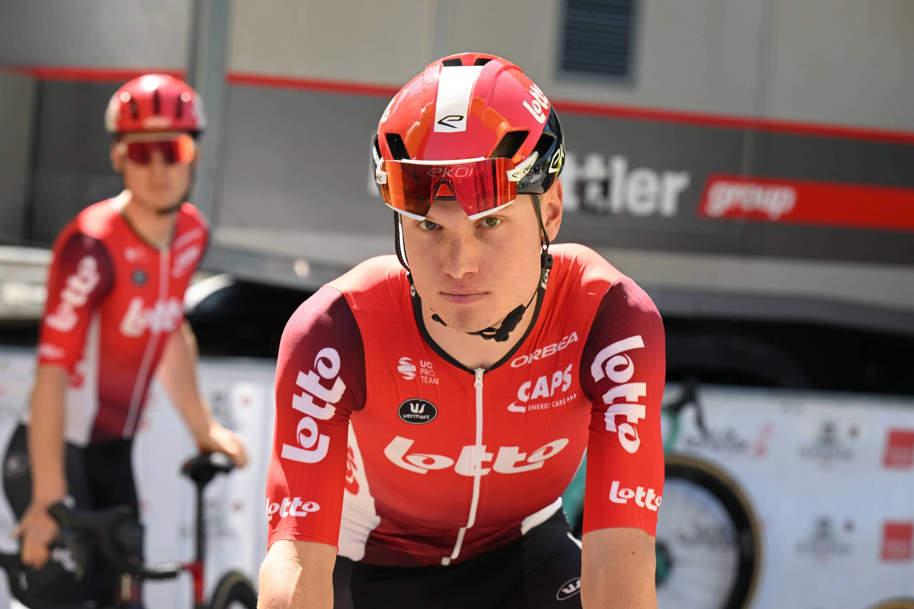 Lennert Van Eetvelt baalt in aanloop naar Tour: 'Maand op hoogte om 5% te winnen, en dan ben je 10% kwijt met zo'n val'