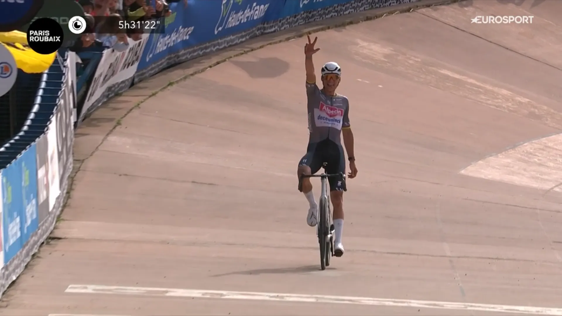 After Pogacar's crash, Van der Poel, despite water bottle thrown at his head and flat tire, wins third straight Paris-Roubaix
