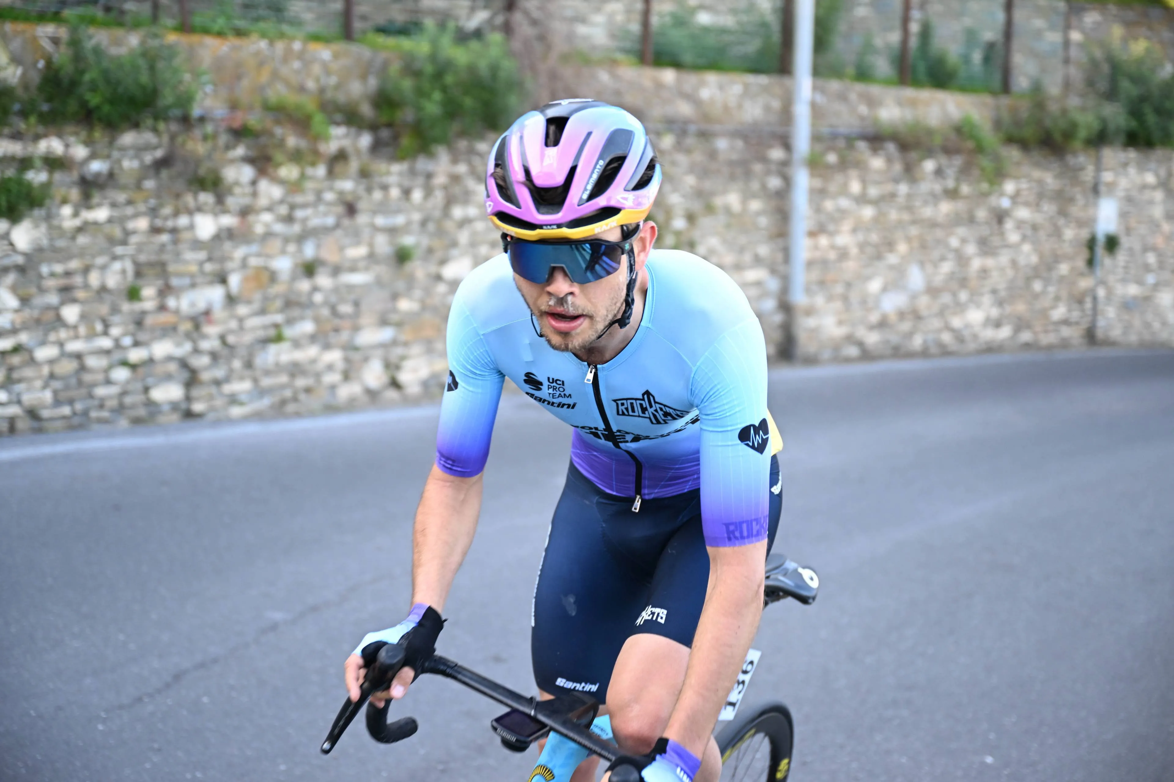 Aanval van sterke Unibet Tietema-Noor strandt in schoonheid en Nordhagen toont zich namens Visma, maar opnieuw wint Martin in Frankrijk