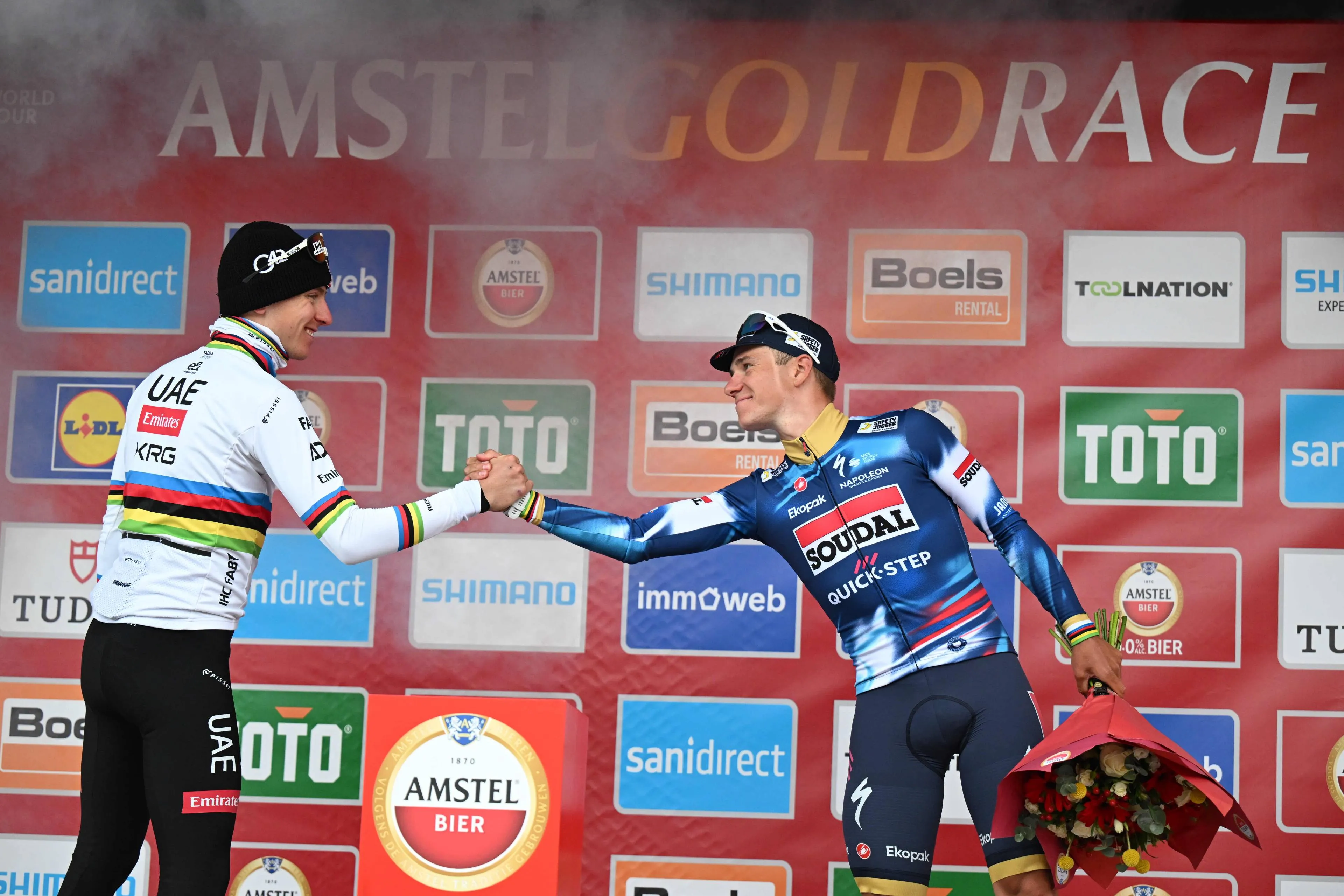 Top favorites Evenepoel and Pogacar set for tight final clash: "It's no secret that Remco is in super good shape"