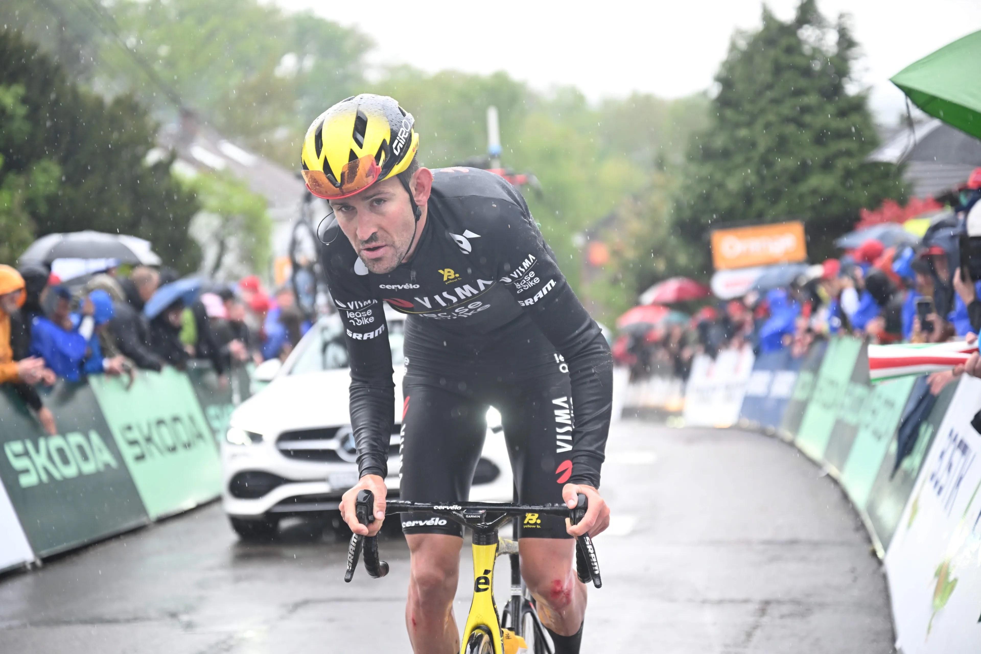 'Overcome by the cold' and 'admirable' according to Visma | Lease a Bike, but also 'promising'