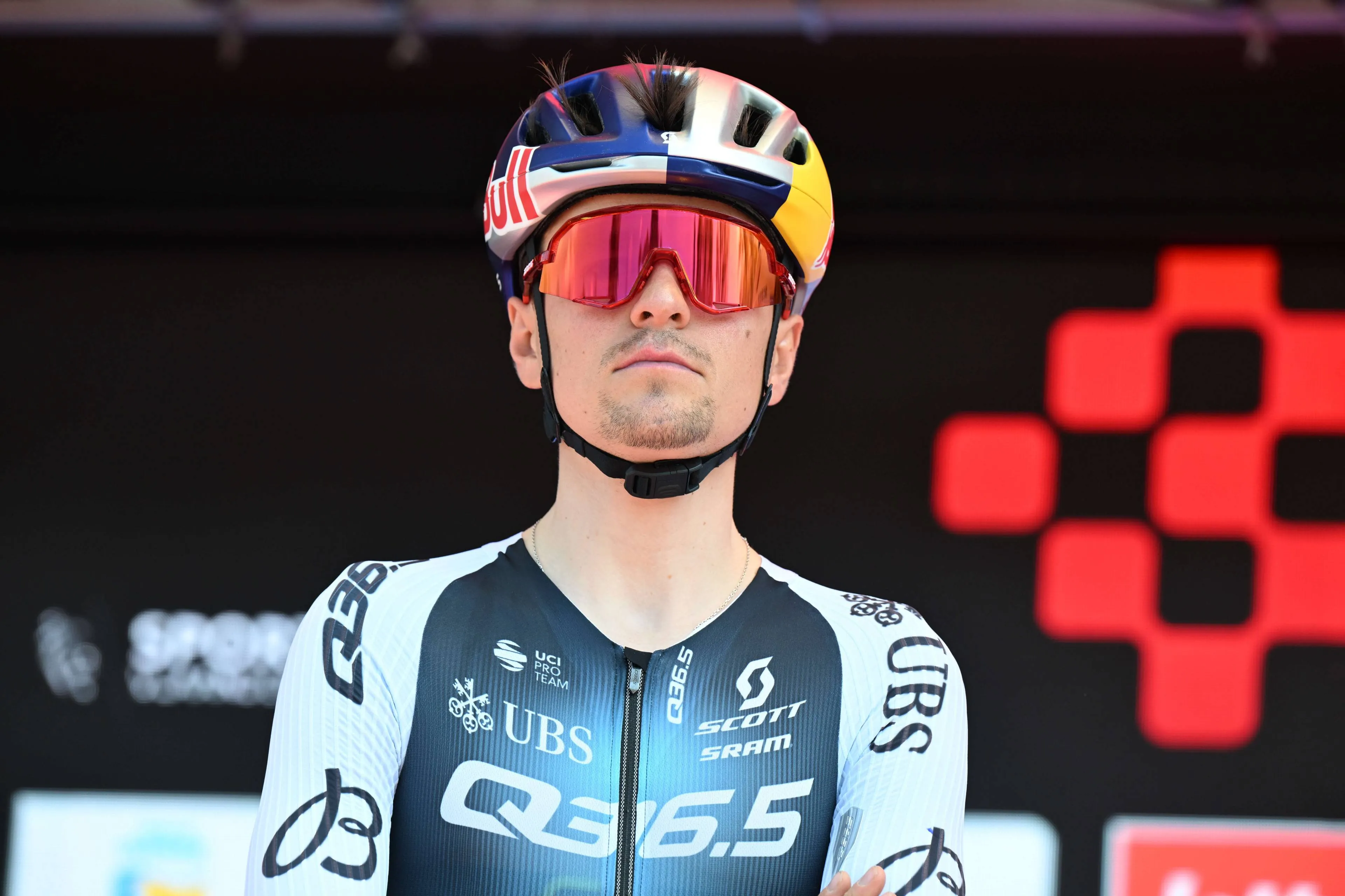 Q36.5 mikt in Giro op sprinter Moschetti en leider Pidcock, maar zal de Brit strijden voor het klassement?