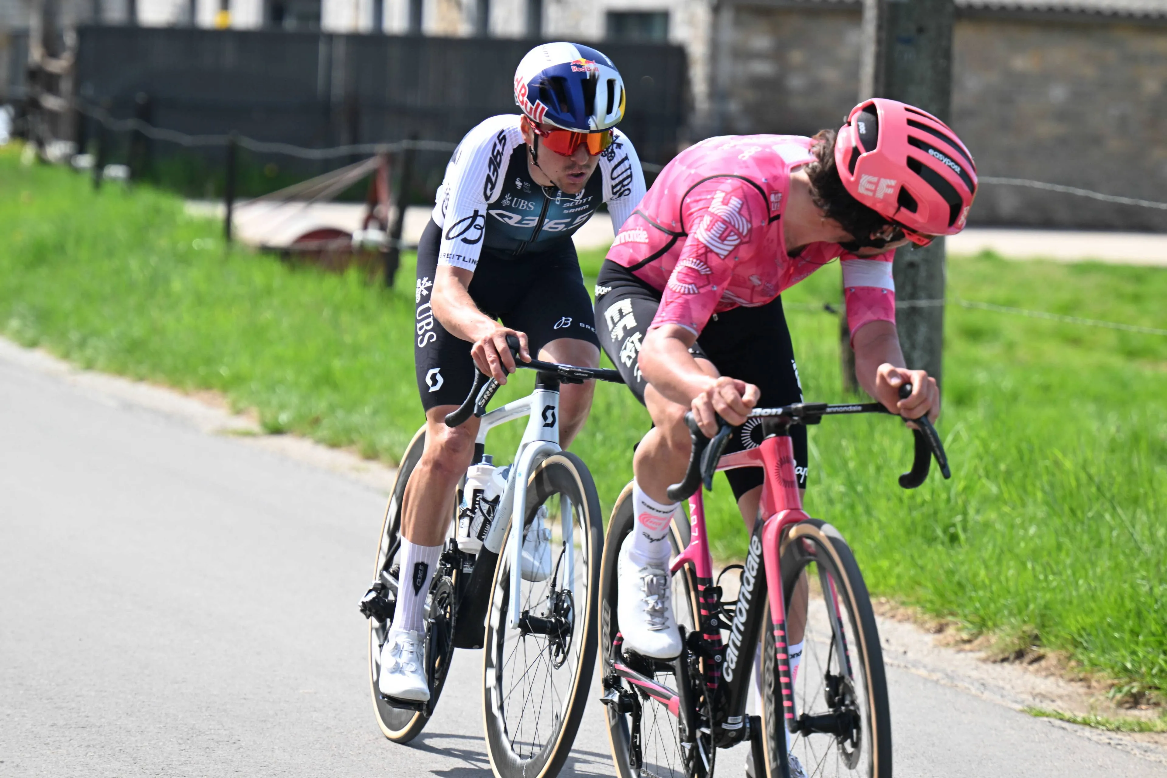 Pidcock saw Pogacar's unusual move, Alaphilippe 58th after cramps, Velasco takes a big step forward