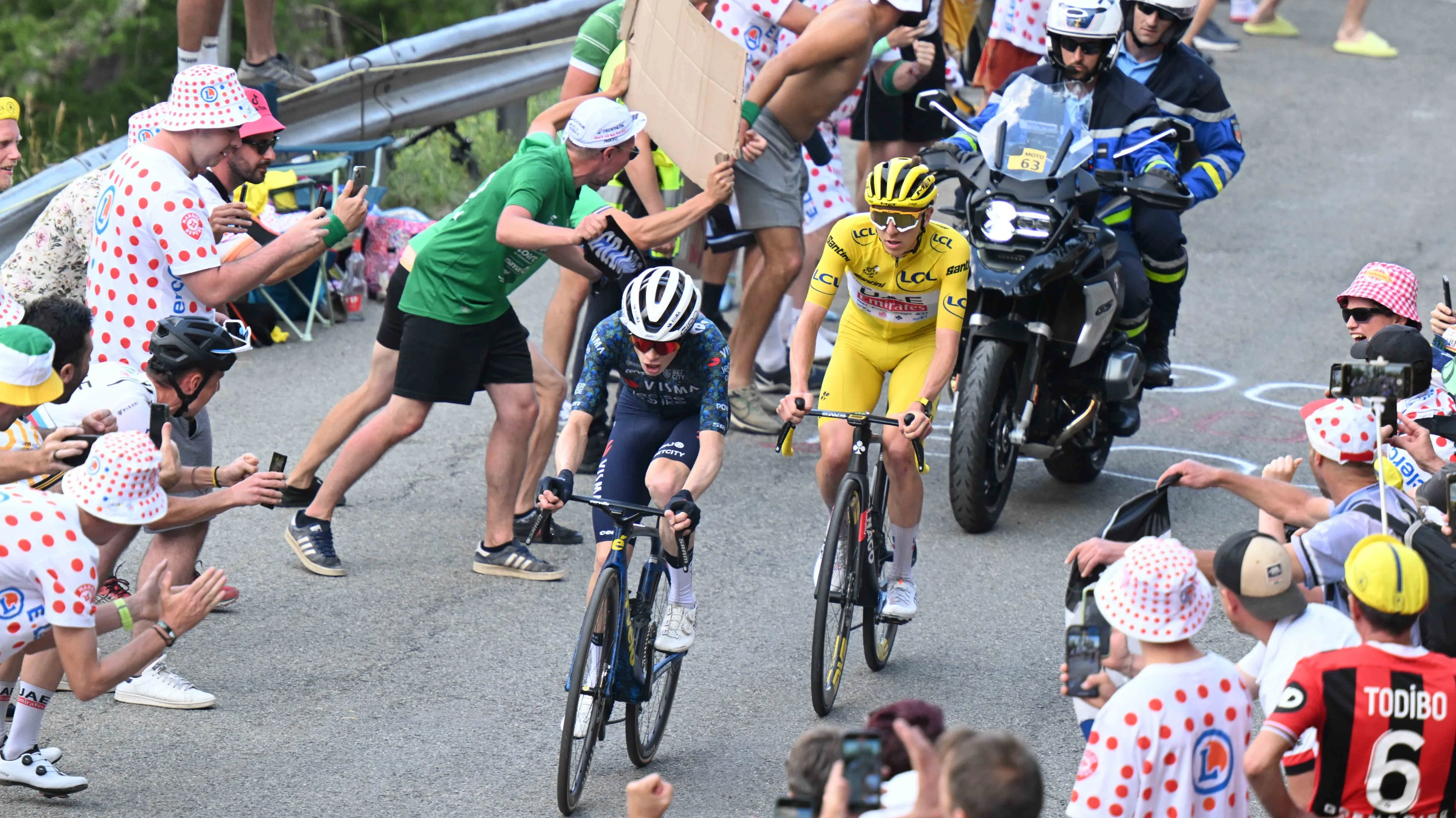 Vingegaard prepares like Armstrong, Pogacar takes a Boogerd-style approach to the Tour: "It might end up breaking him"