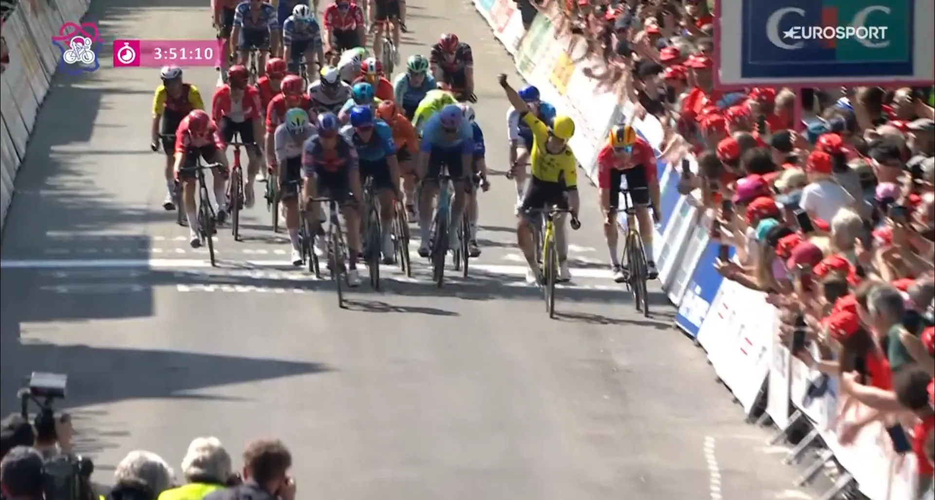 Visma celebrates in Dunkirk! Zingle wins opening stage and claims first win for Dutch team