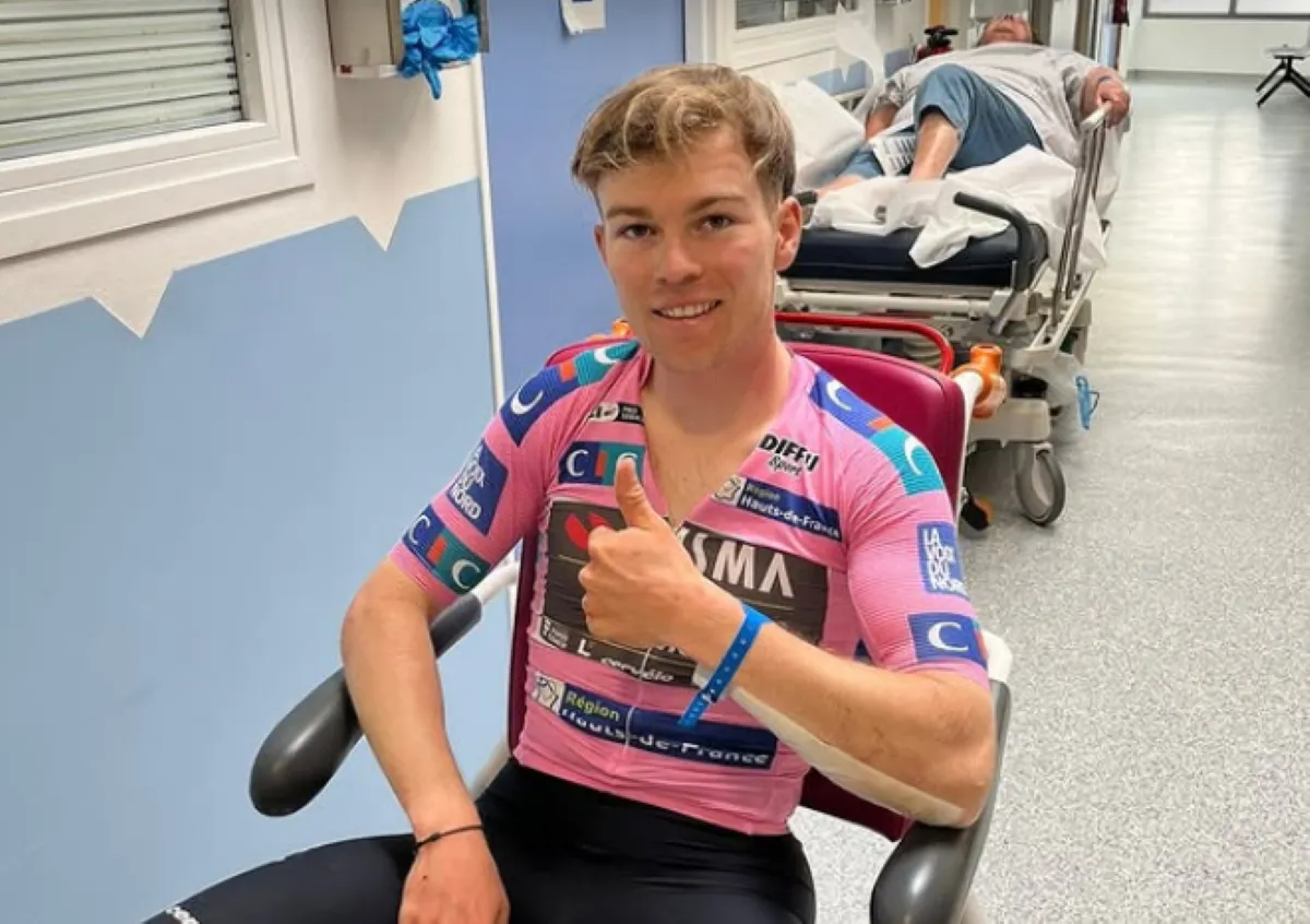 Visma | LaB-nieuweling Zingle tijdje uit koers na val in Duinkerke: 'Tijd om de helm af te zetten'