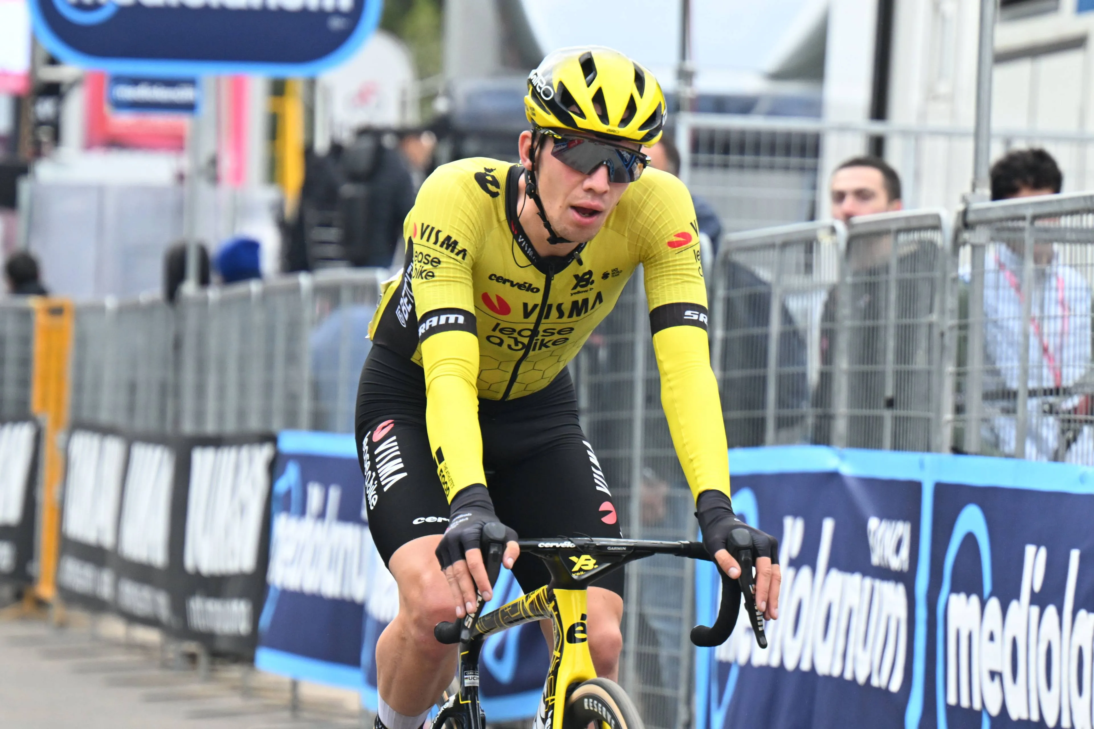 Visma | Lease a Bike net aan de verkeerde kant van de medaille in zware bergrit Zwitserland