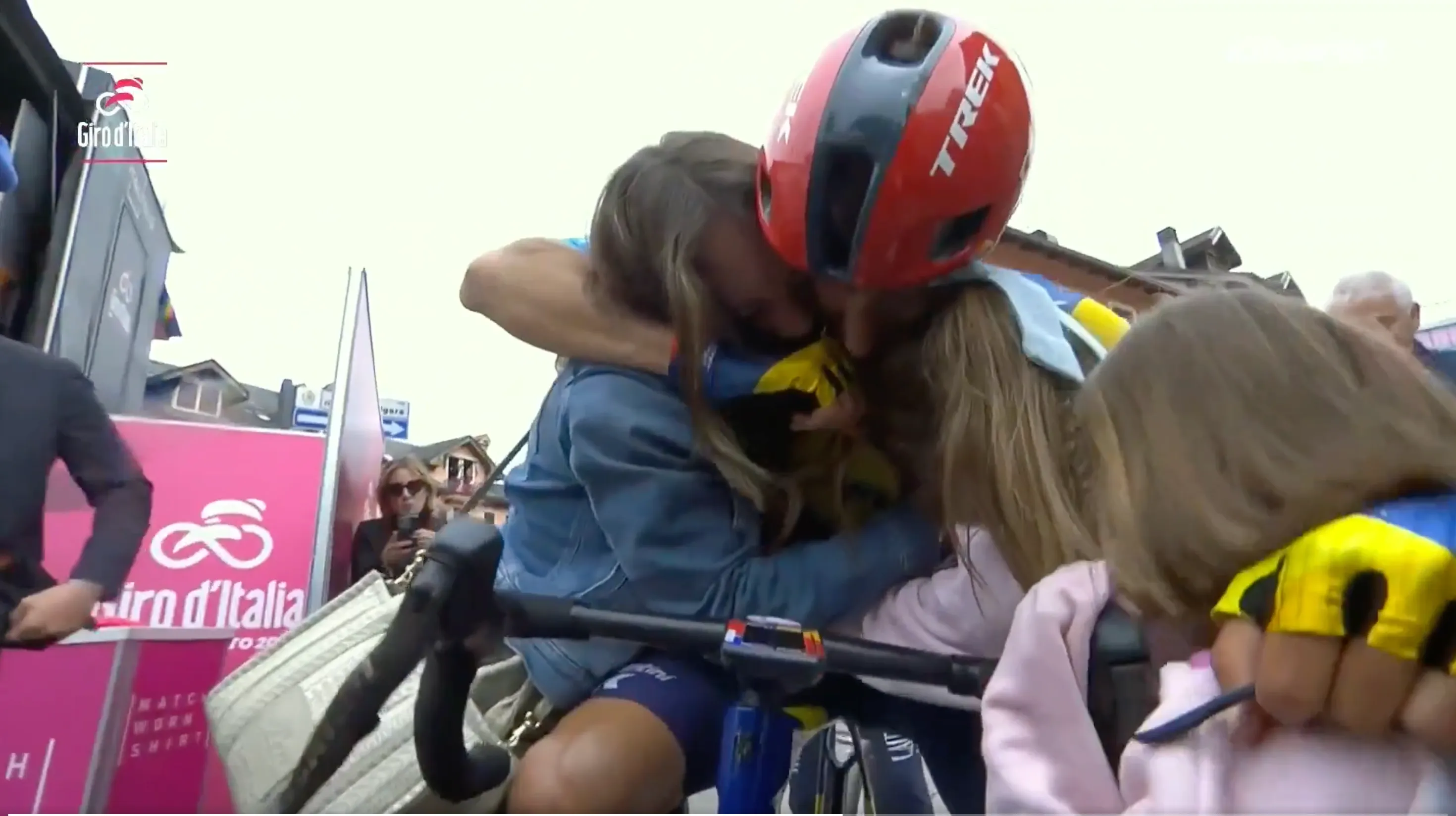 Verona's win brings back memories of his first pro victory: "Back then, I also lost my leader"