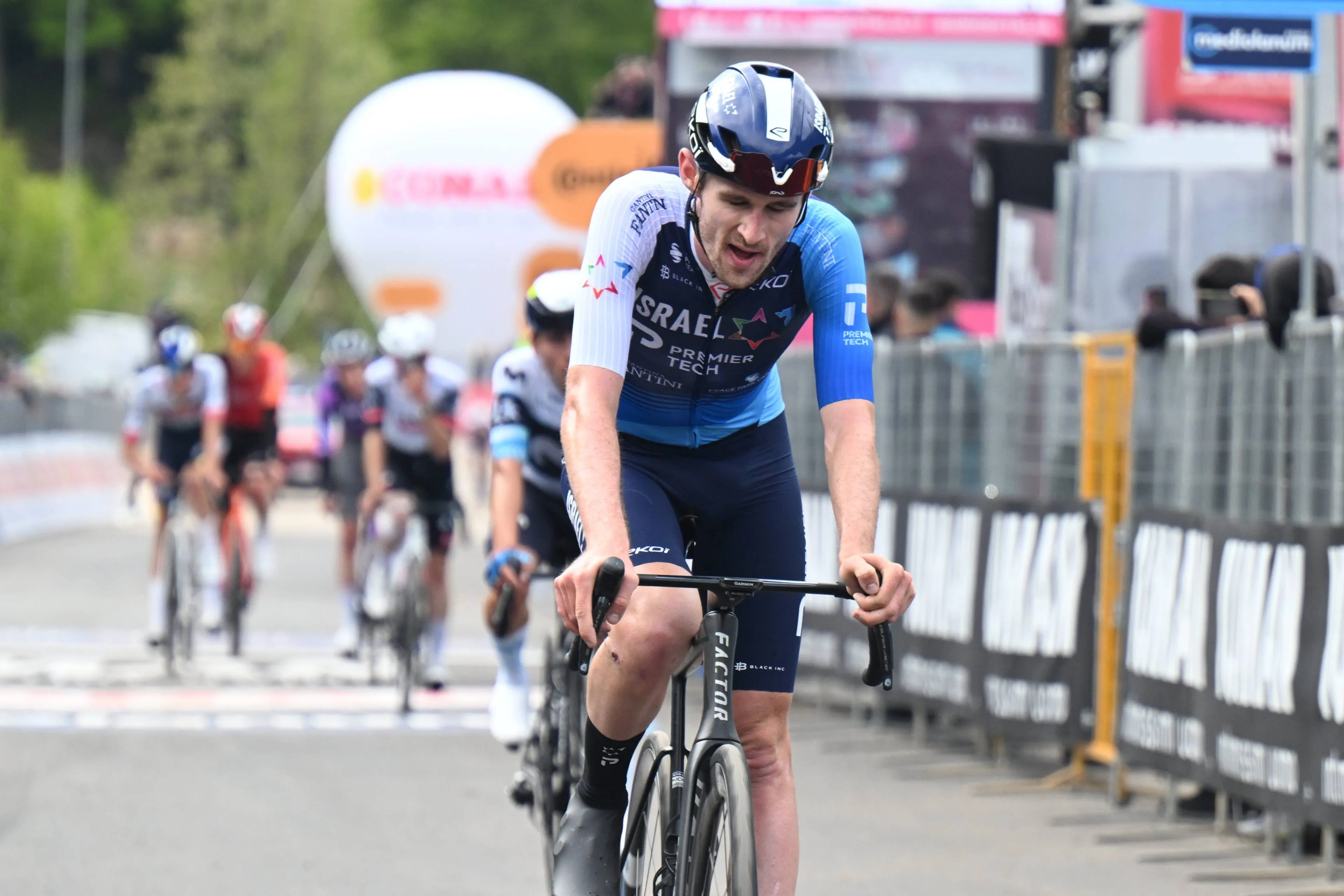 Derek Gee staat er nog altijd tussen in Giro d'Italia: 'Simon Yates en ik zijn meer van de langere inspanningen'