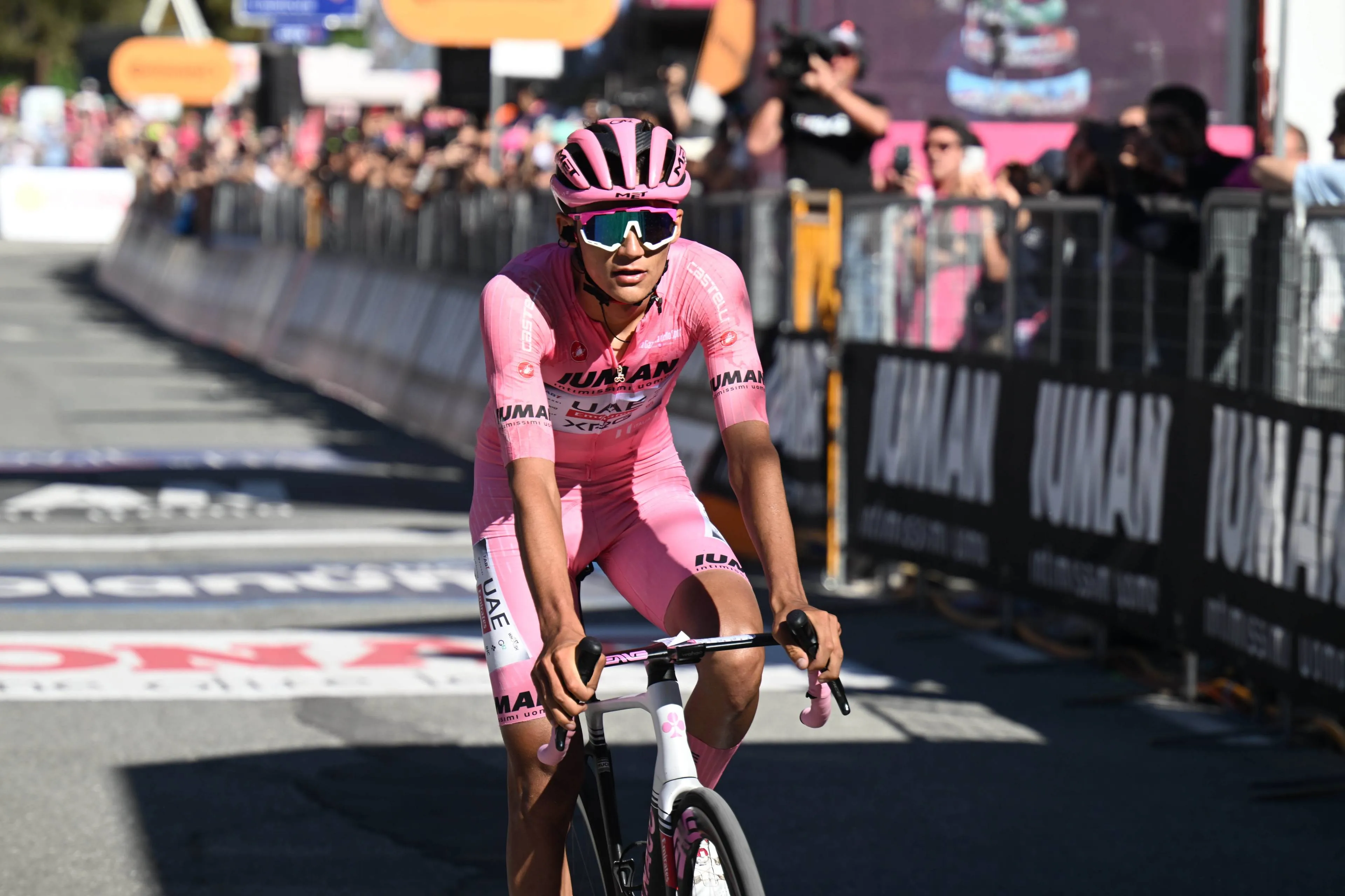 30 tellen gepakt op Yates, maar Del Toro stond op standje automatische piloot: 'Hoefde niet meer risico's te nemen'