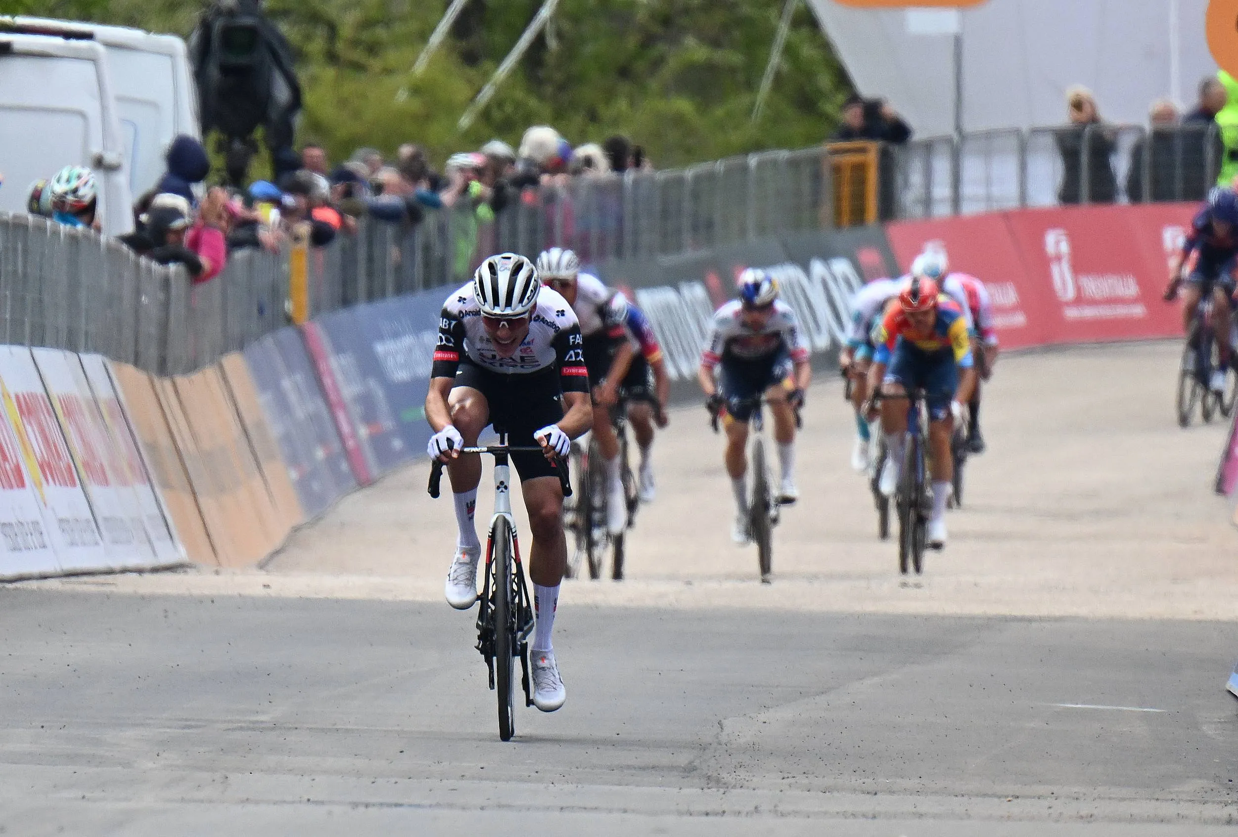 Favorieten etappe 11 Giro d'Italia 2025 | Bananenschil, booby trap of hoe zullen we het noemen?!