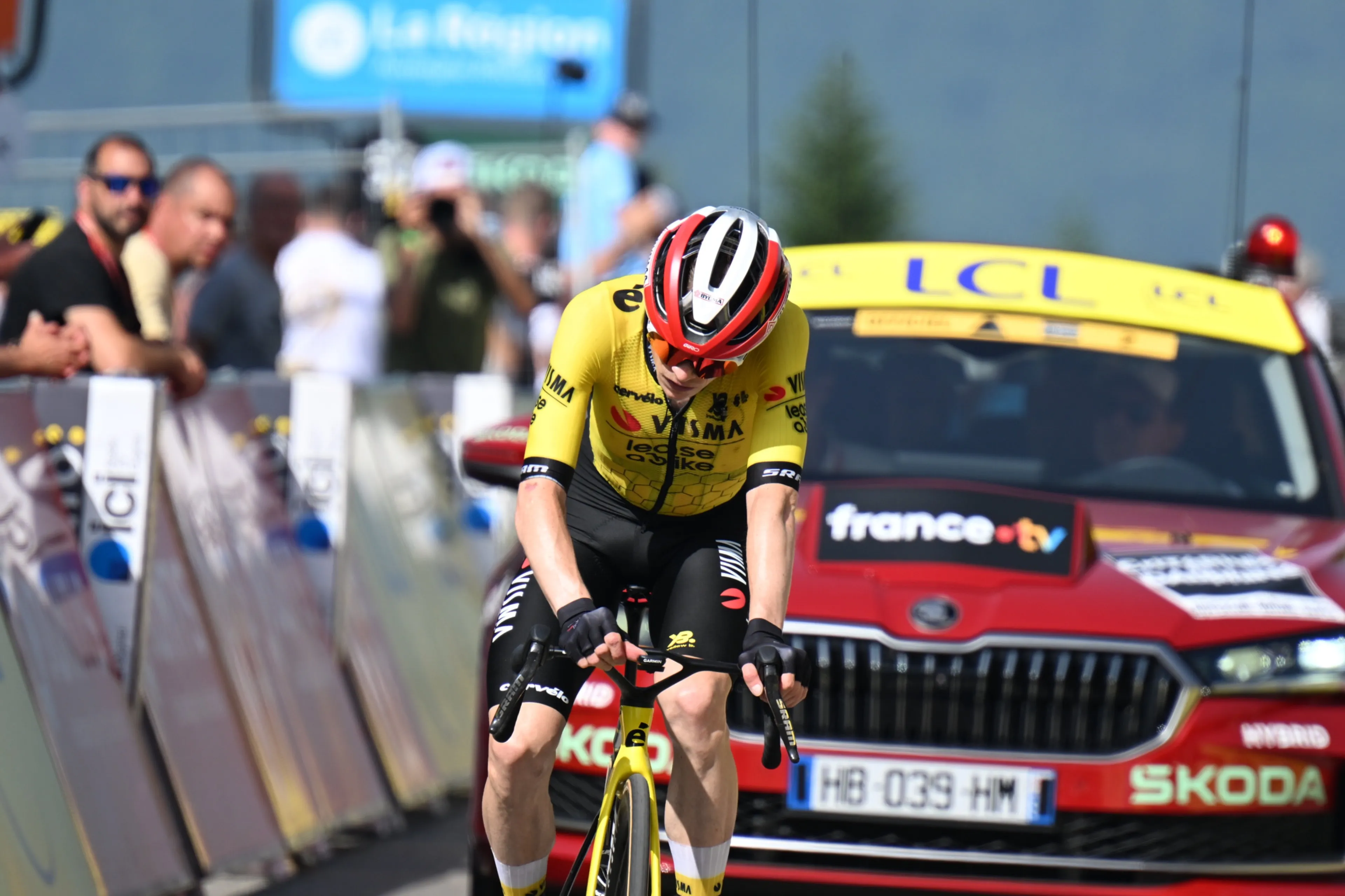 Vingegaard moet opnieuw het hoofd buigen voor Pogacar, maar zag na afloop 'de nummertjes': 'Dat waren goede cijfers'