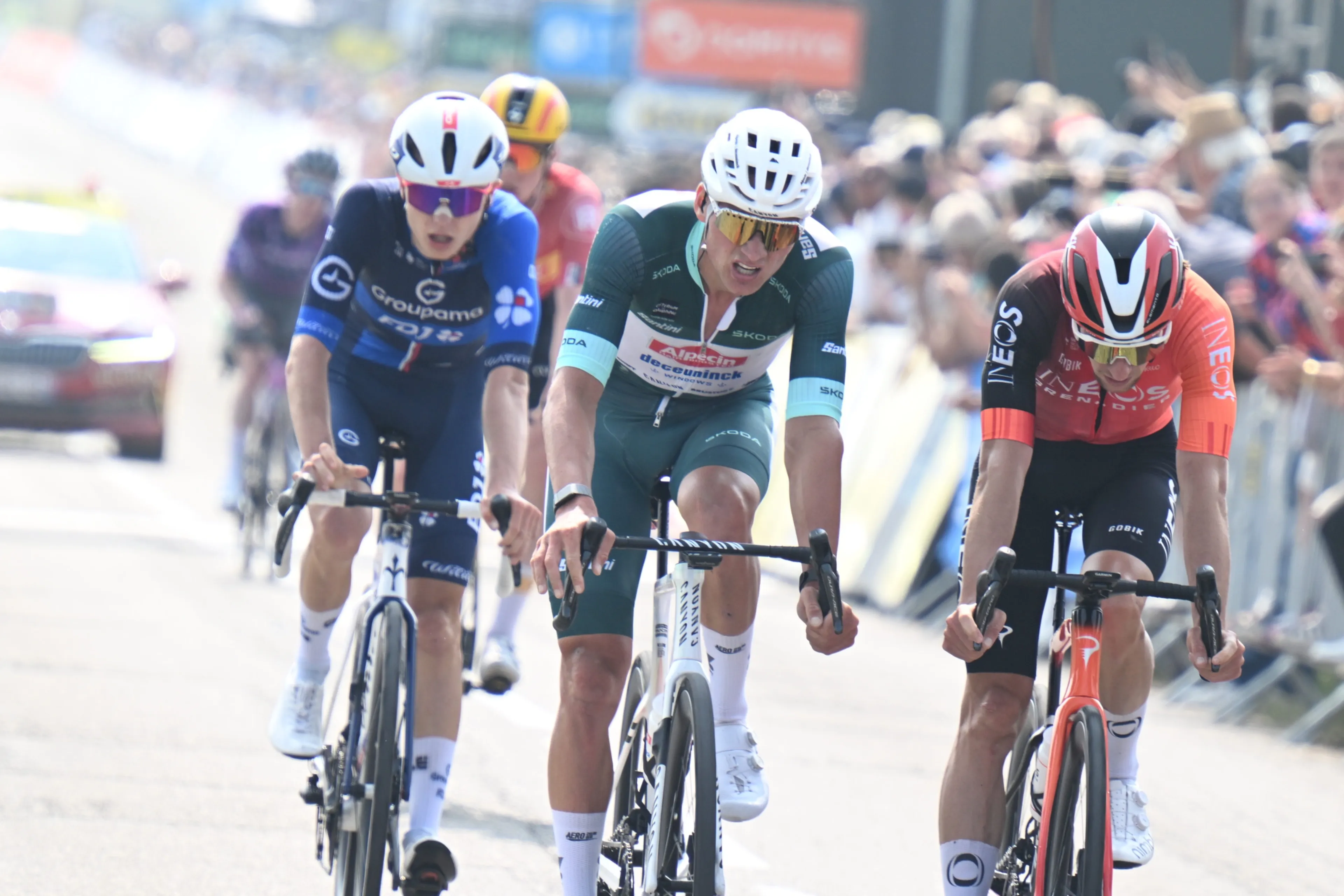 LIVE stage 5 Critérium du Dauphiné 2025 | Last real chance for Mathieu van der Poel and co!