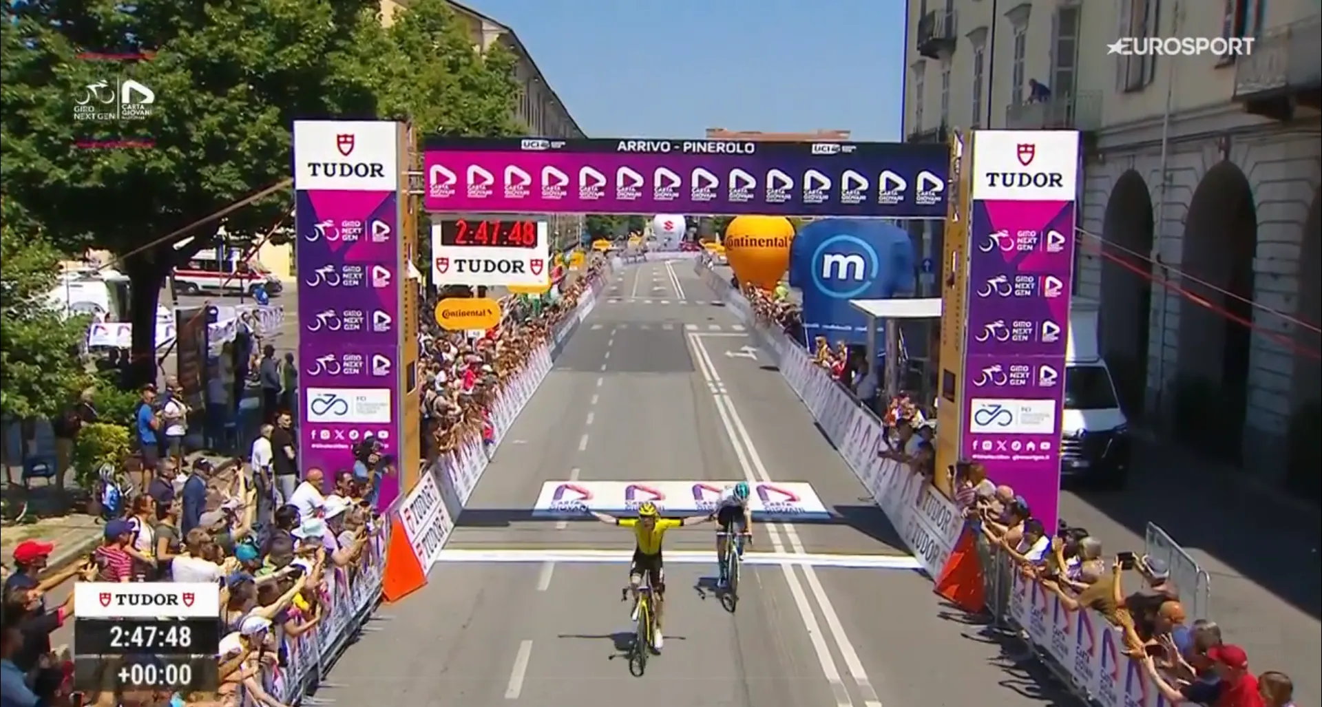 Nordhagen wins final stage, and 'new Pogi' Omrzel steals pink jersey from Tuckwell