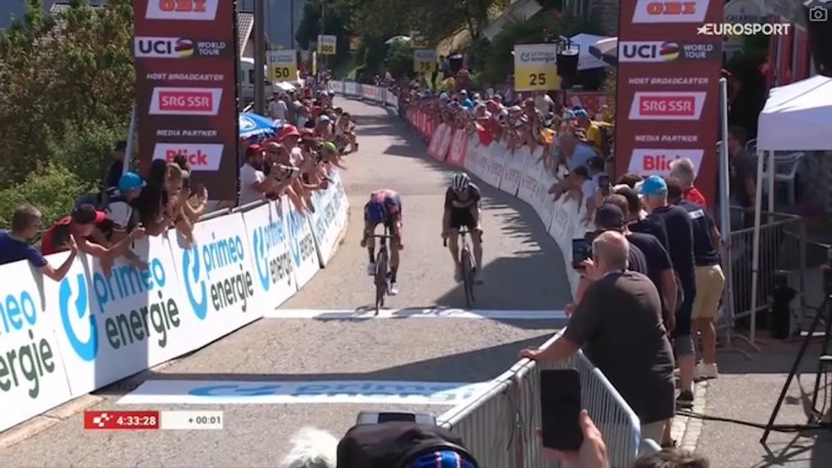 Strong Onley wins Queen Stage in Switzerland as Almeida gains time and Vauquelin takes leader’s jersey