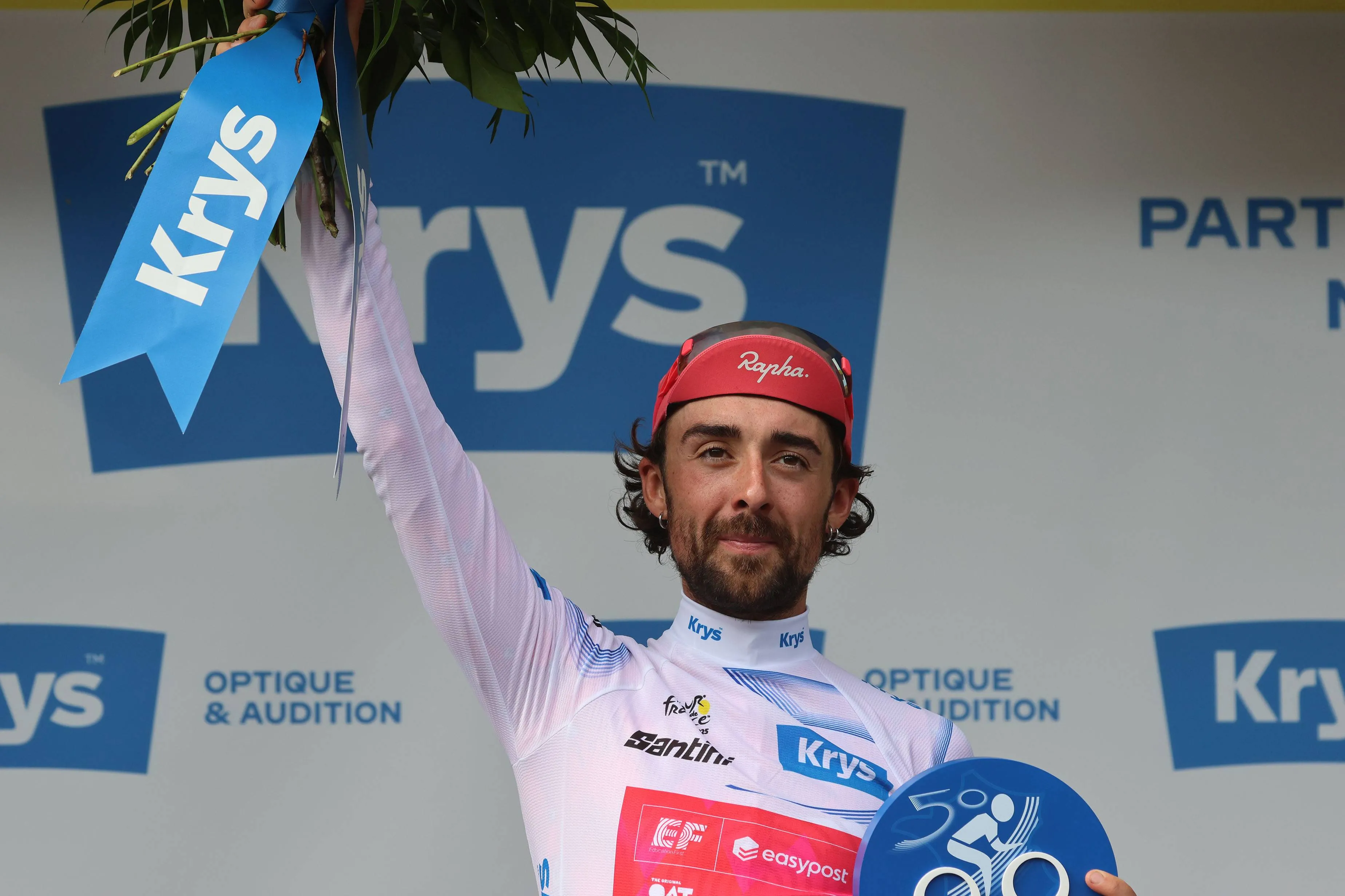 Boetes, tijdstraffen en juryrapport Tour de France 2025 | Flinke straffen én gele kaarten op Franse feestdag