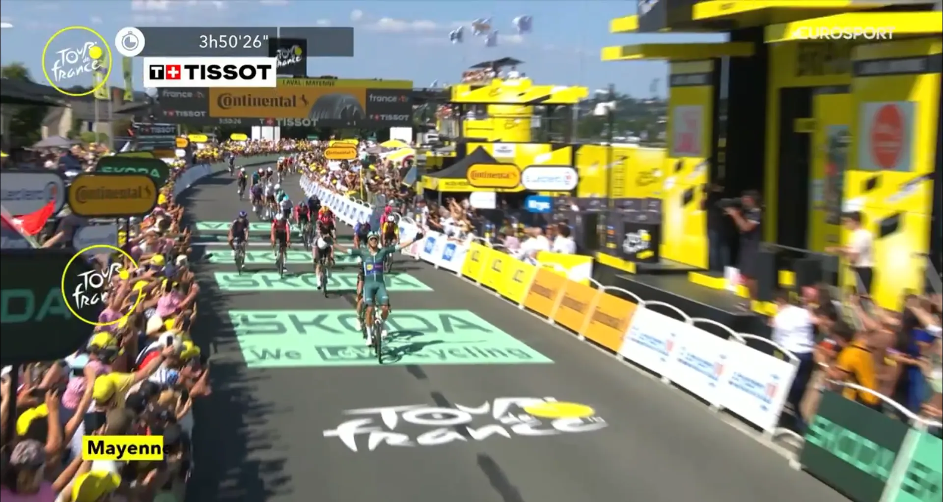 Milan secures his first victory with a powerful sprint in the eighth stage of the Tour de France, Van Aert surprises with second place