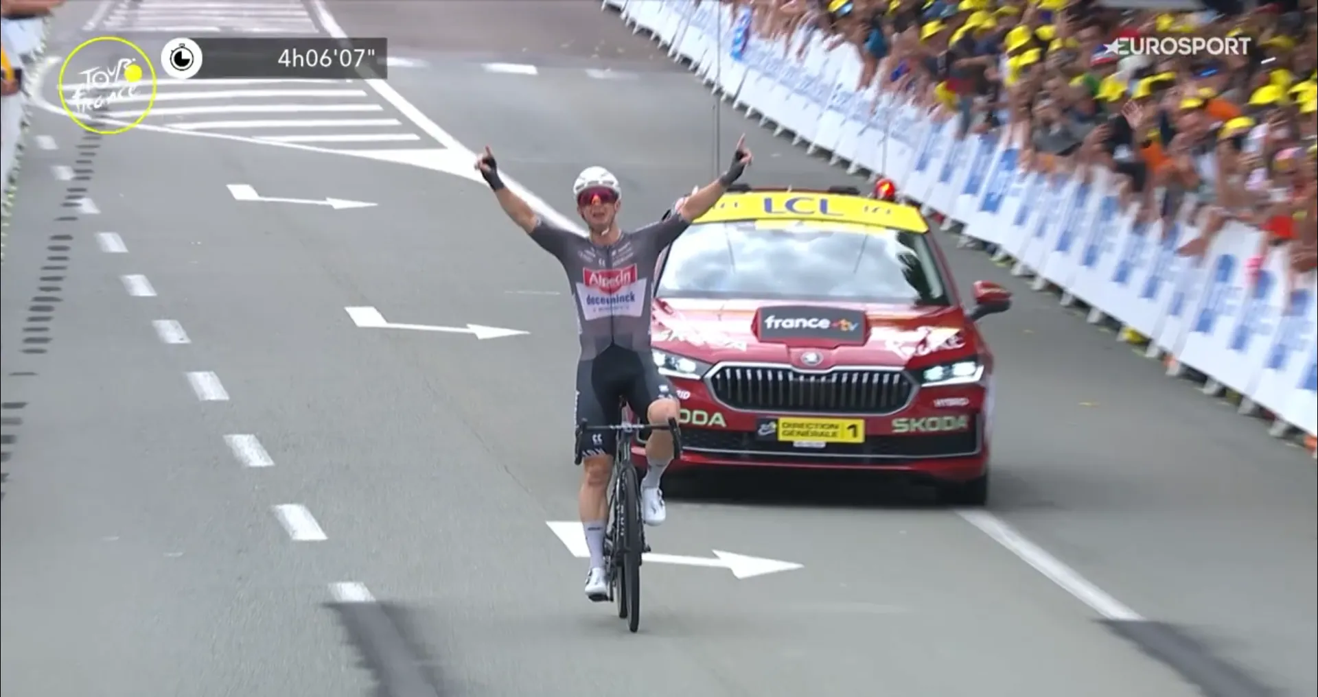 Strong Groves beats two Dutch riders, spectacle disrupted by crash