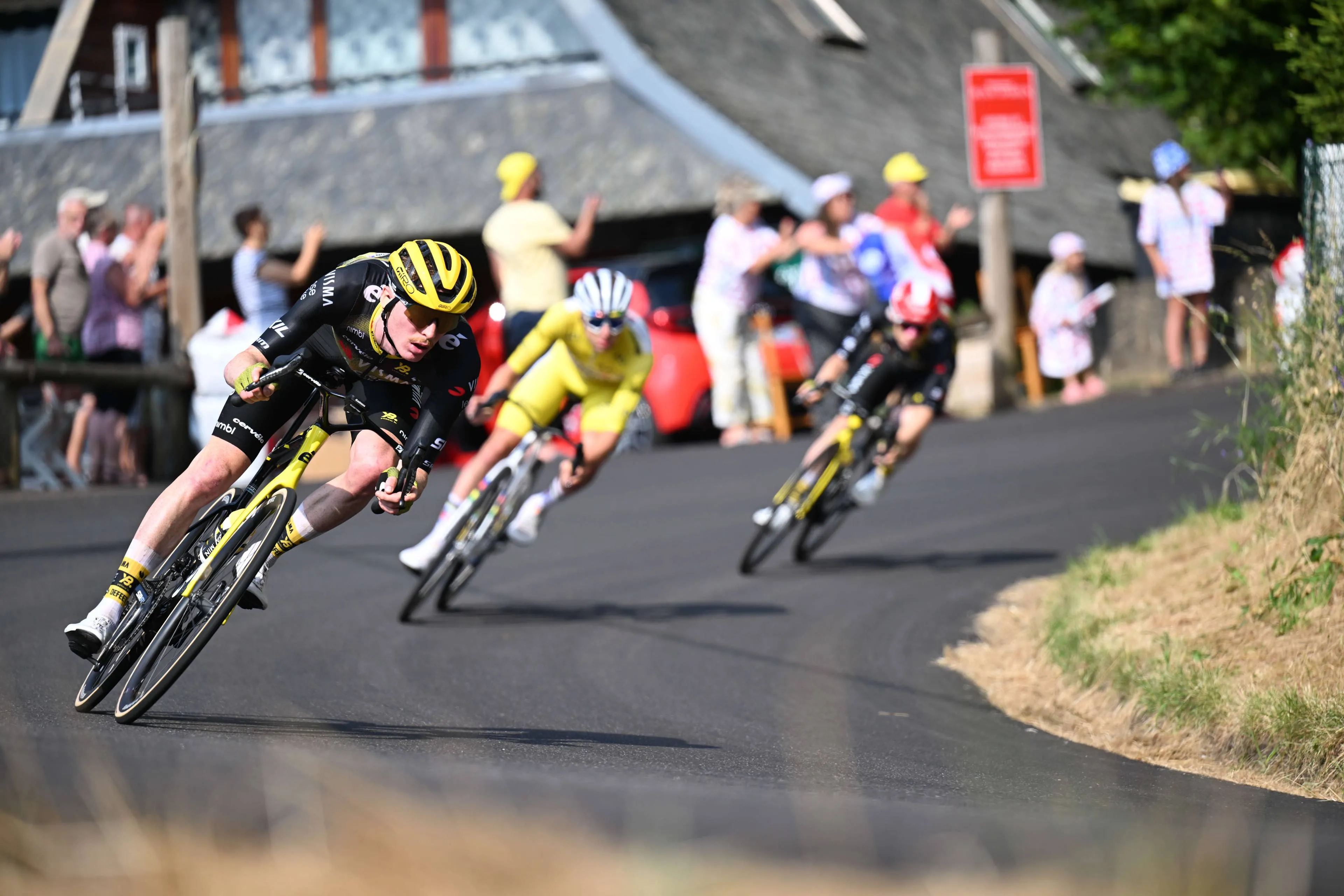 What happened to Visma | Lease a Bike's 'number two' Matteo Jorgenson on the way to Hautacam?