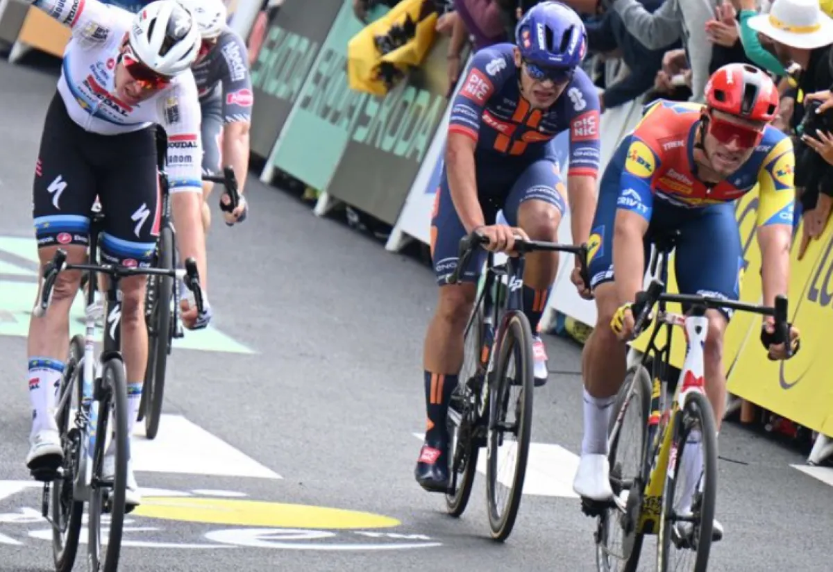 LIVE stage 17 Tour de France 2025 | Sprinters finally see their chance again, but breakaway danger lurks