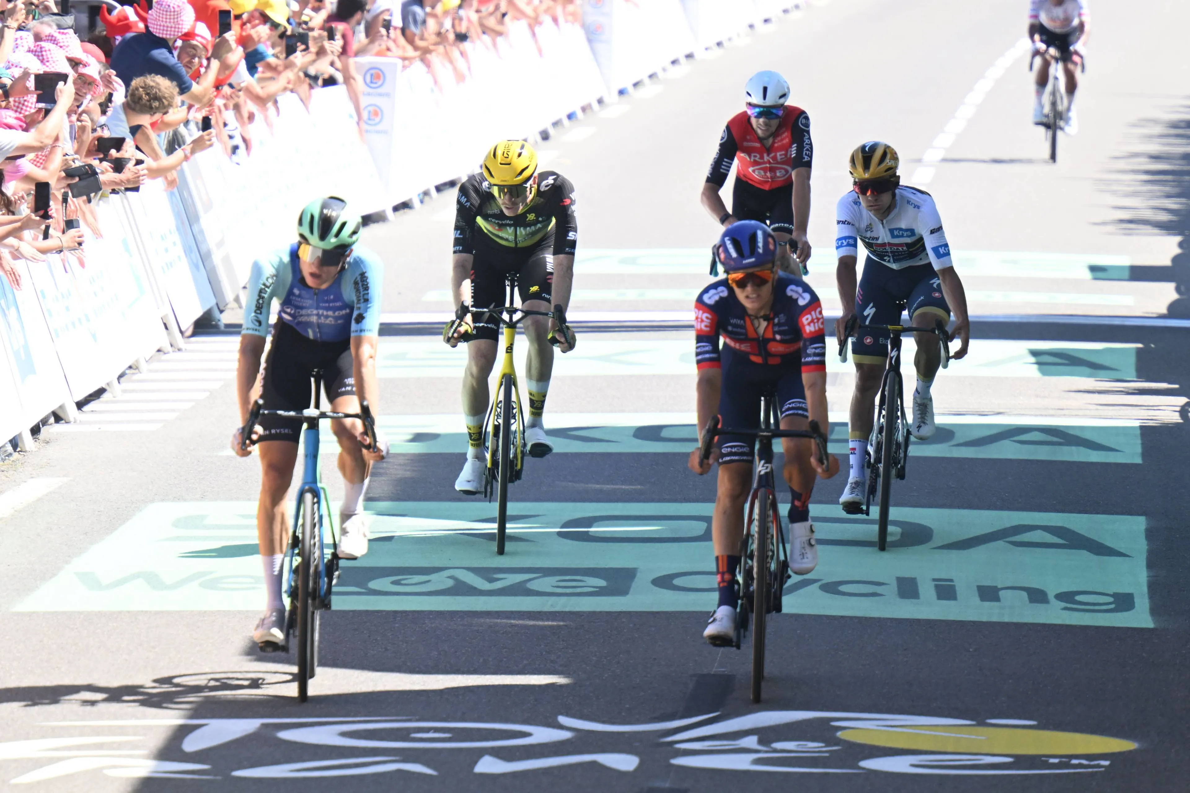 Top 10-klanten ruiken hun kans in Tour de France: 'Er zit veel vermoeidheid in het peloton, dat merk je wel'