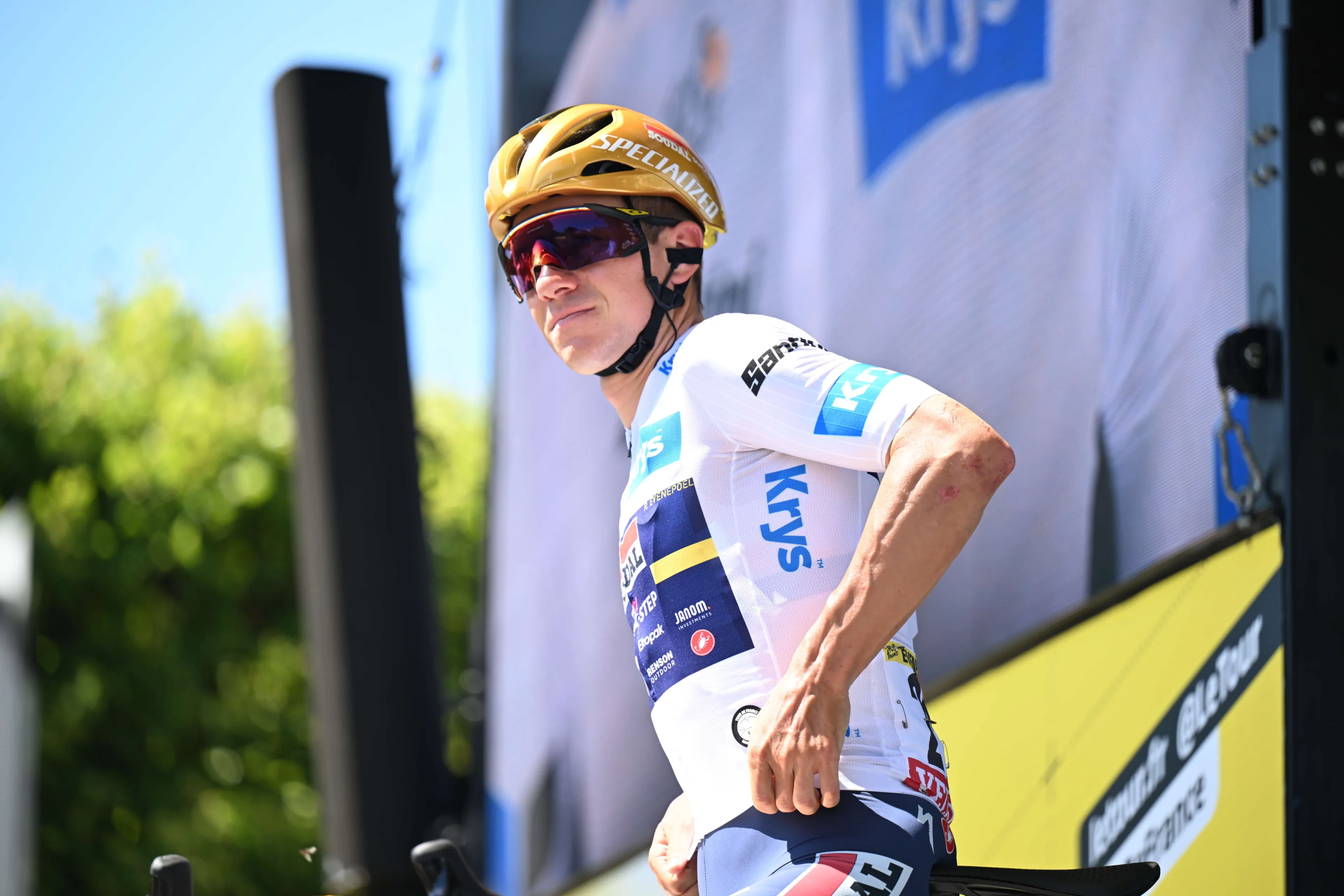 Bakelants suggereert dat Evenepoel al spijt heeft van opgave: 'Op zo'n moment neemt emotie de bovenhand'