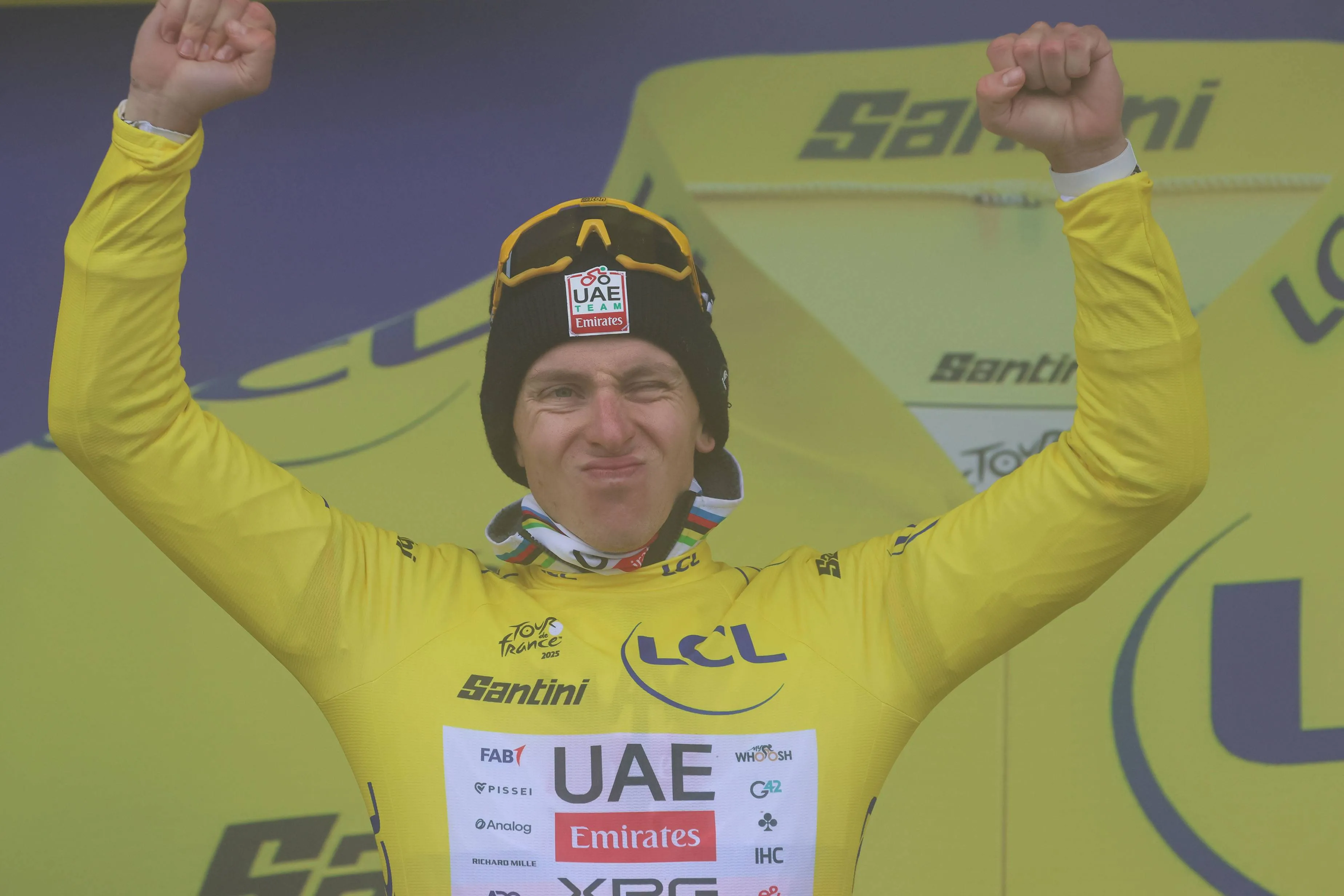 Zonneveld luidt noodklok in Vuelta-storm rond Israël: 'Denk je dat UAE z'n hand omdraait voor het salaris van Pogacar?'