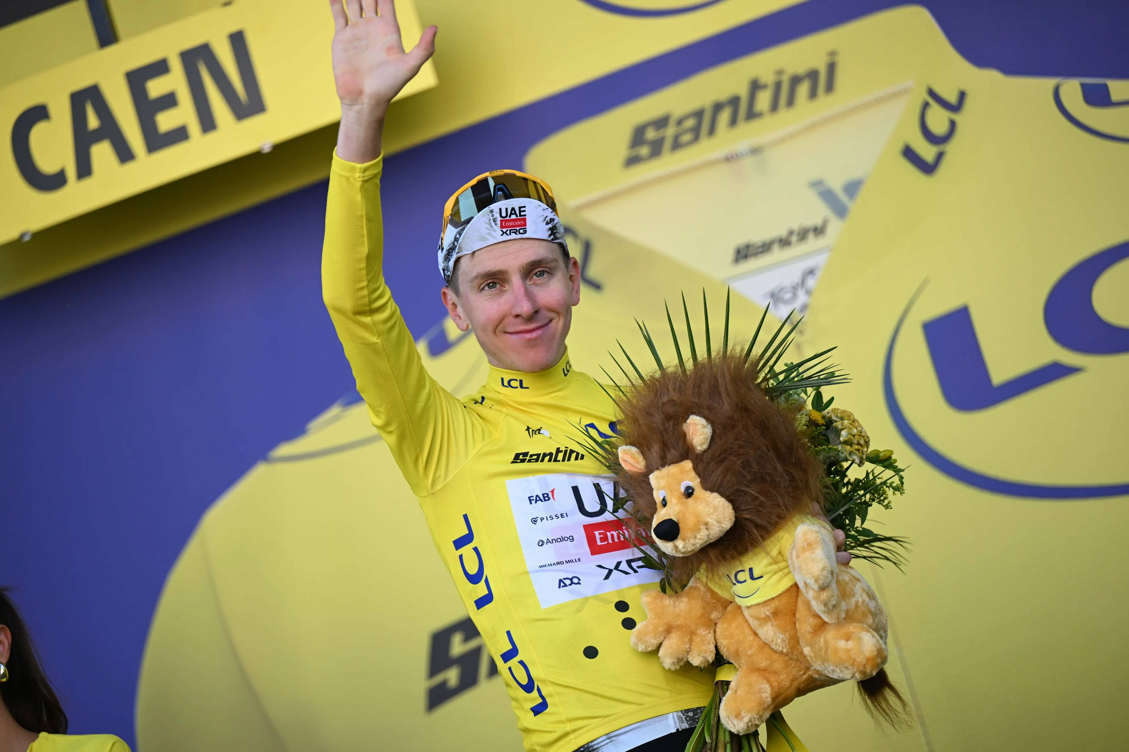 Pogacar ecstatic with yellow jersey but gives update on badly injured Almeida: “We’ll have to wait and see what the hospital says”