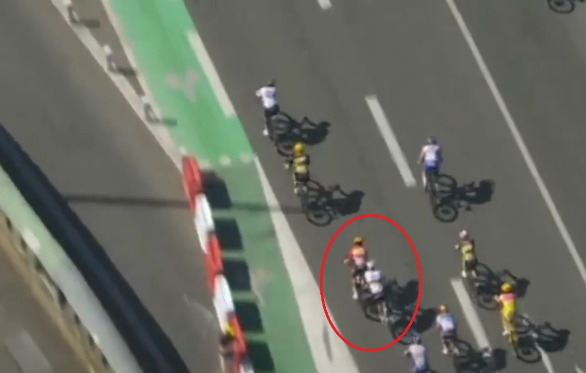 Boetes, tijdstraffen en juryrapport Tour de France 2025 | Johannessen komt weg zonder straf na crash Pogacar