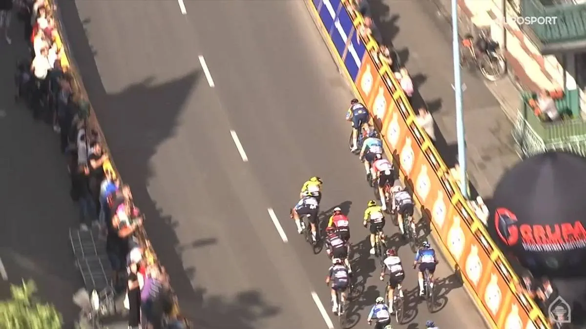🎥 Brennan gets yellow card in Tour of Poland after near crash involving Gaviria