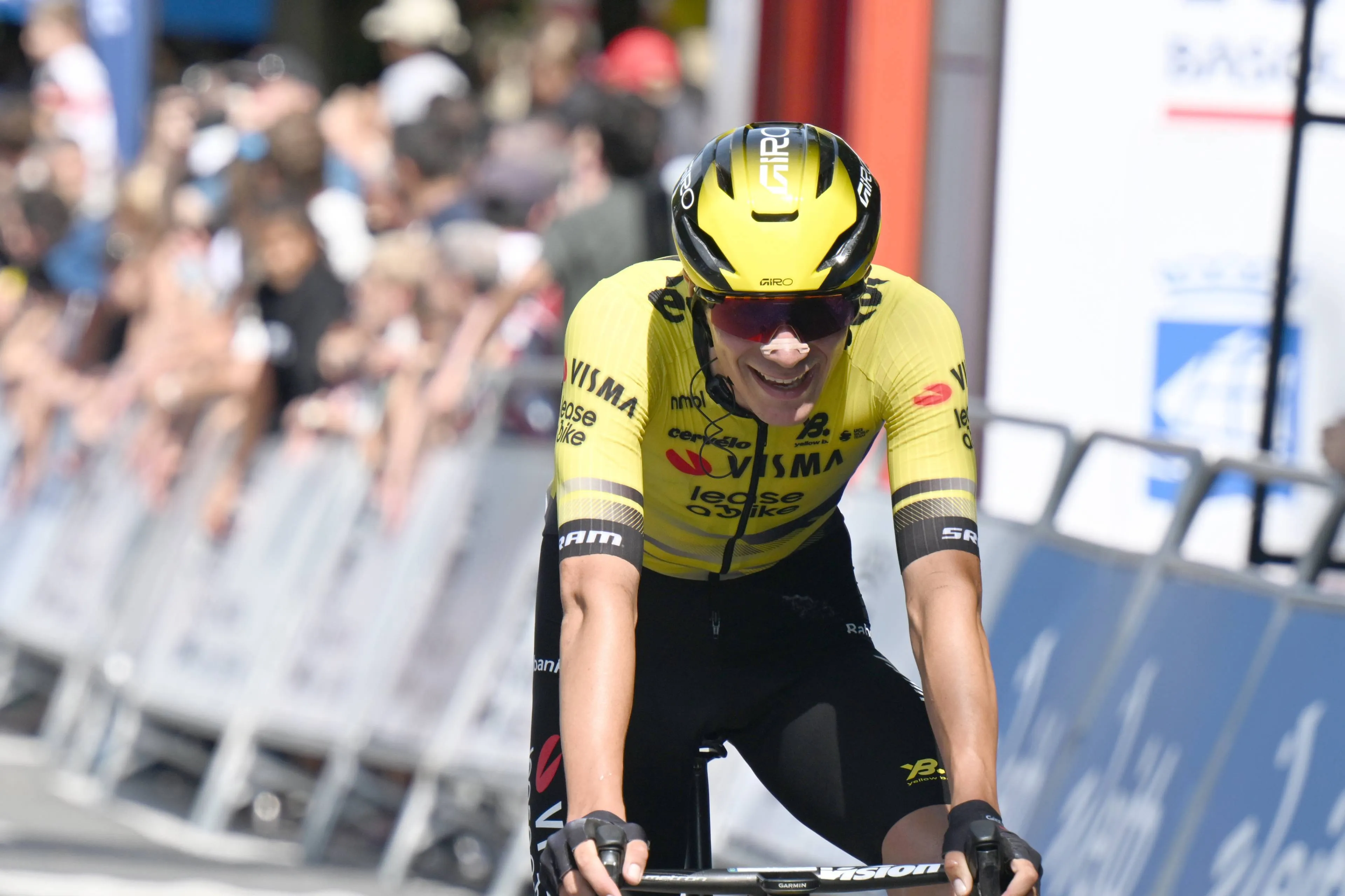 "Really looking forward to that stage": Uijtdebroeks and Visma | Lease a Bike caution ahead of epic final day