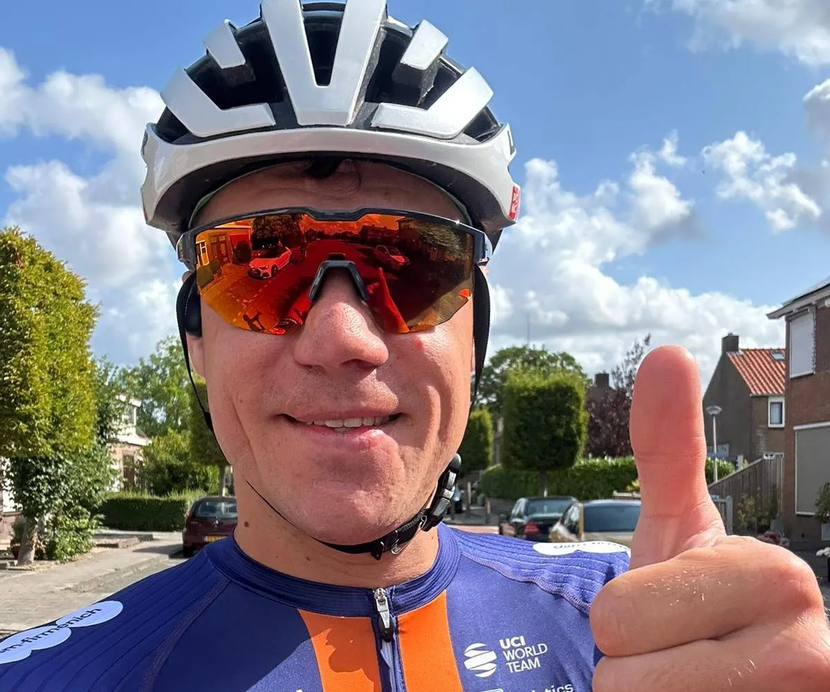 Fabio Jakobsen merkt aan alles dat hij terug aan het komen is: 'Meespringen, dat is iets wat ik al 1,5 jaar niet heb gedaan'