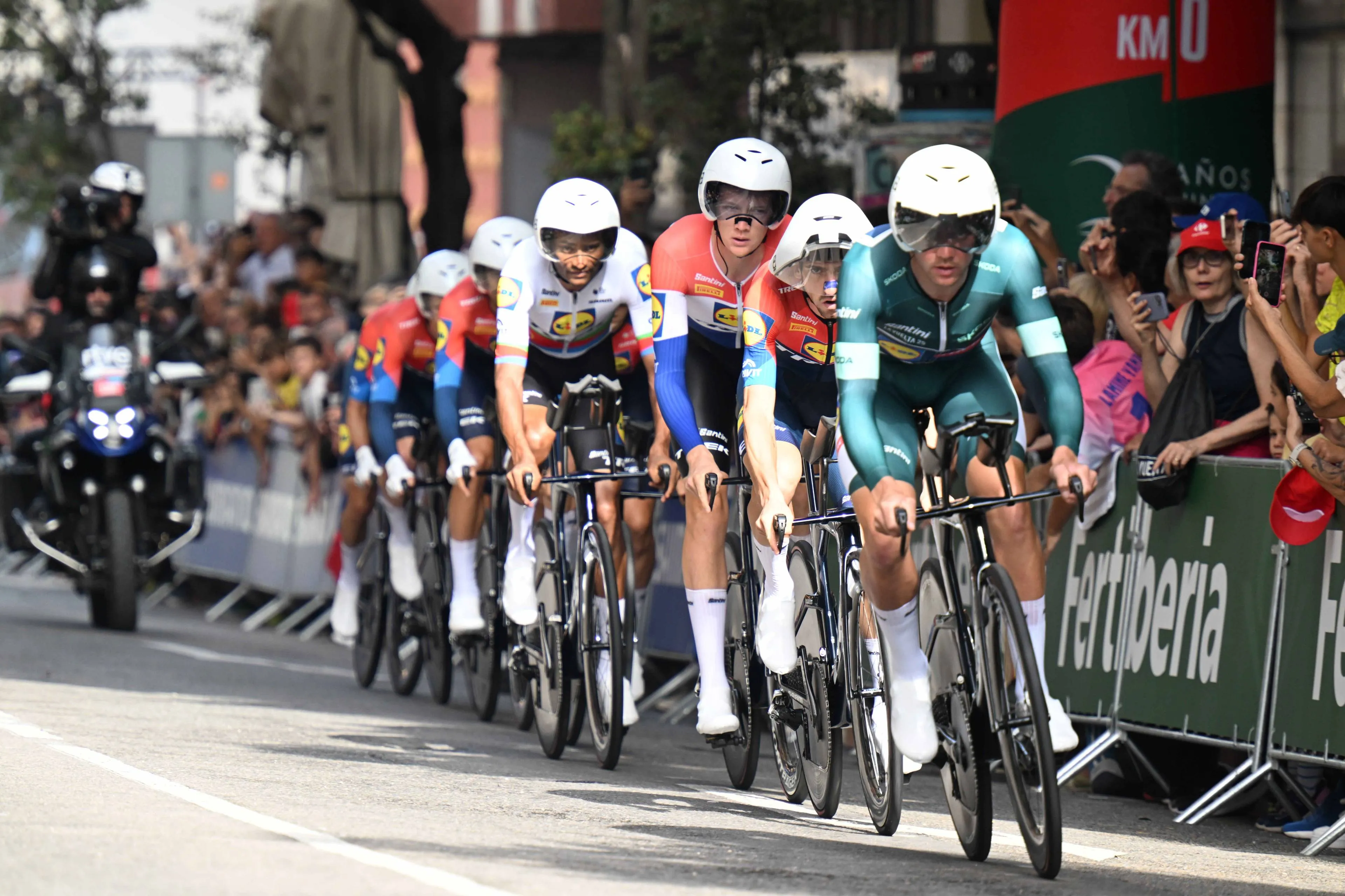 Lidl-Trek smiling again after Ciccone briefly rode virtually in red: "Everyone was at their best"