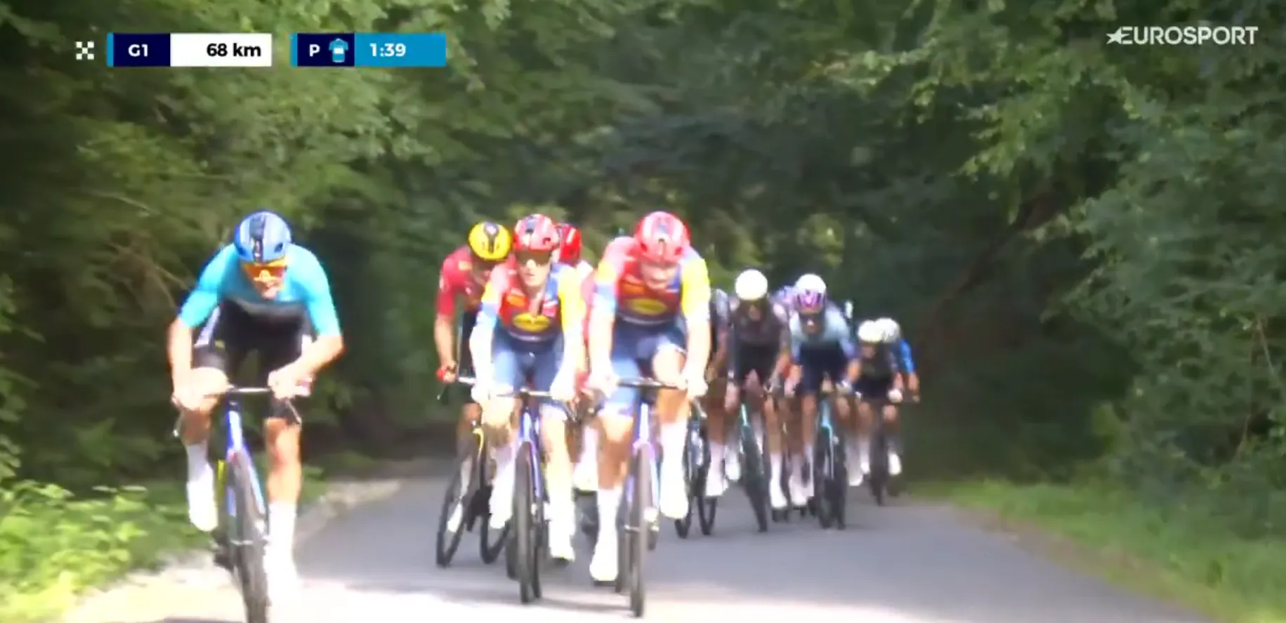 68 kilometer beuken levert oermens Mads Pedersen week voor Vuelta nieuwe zege op voor thuispubliek, Del Grosso tweede