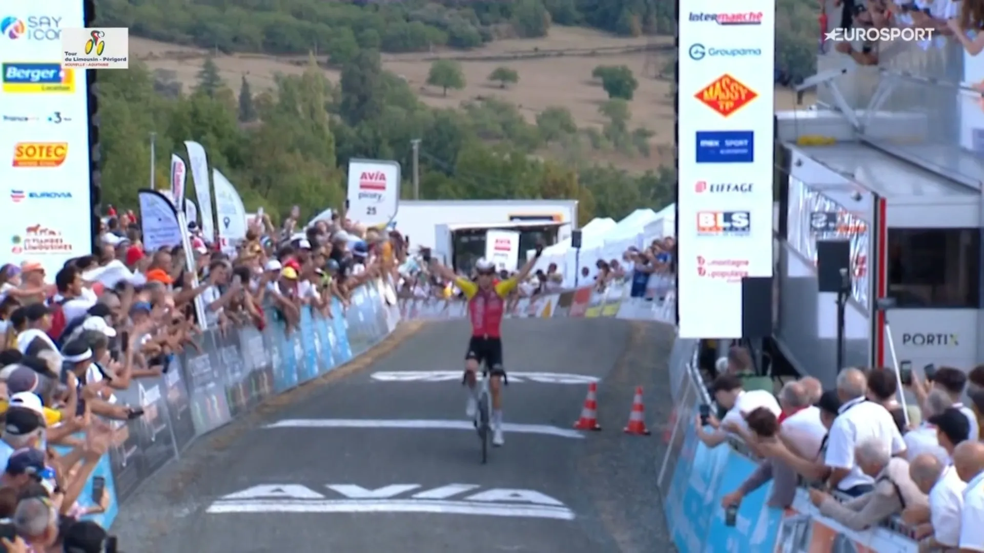 Eerste profzege voor Sylvain Moniquet; Belgische coureur van Cofidis ontsnapt uit sterke groep en wint etappe 2 Tour du Limousin