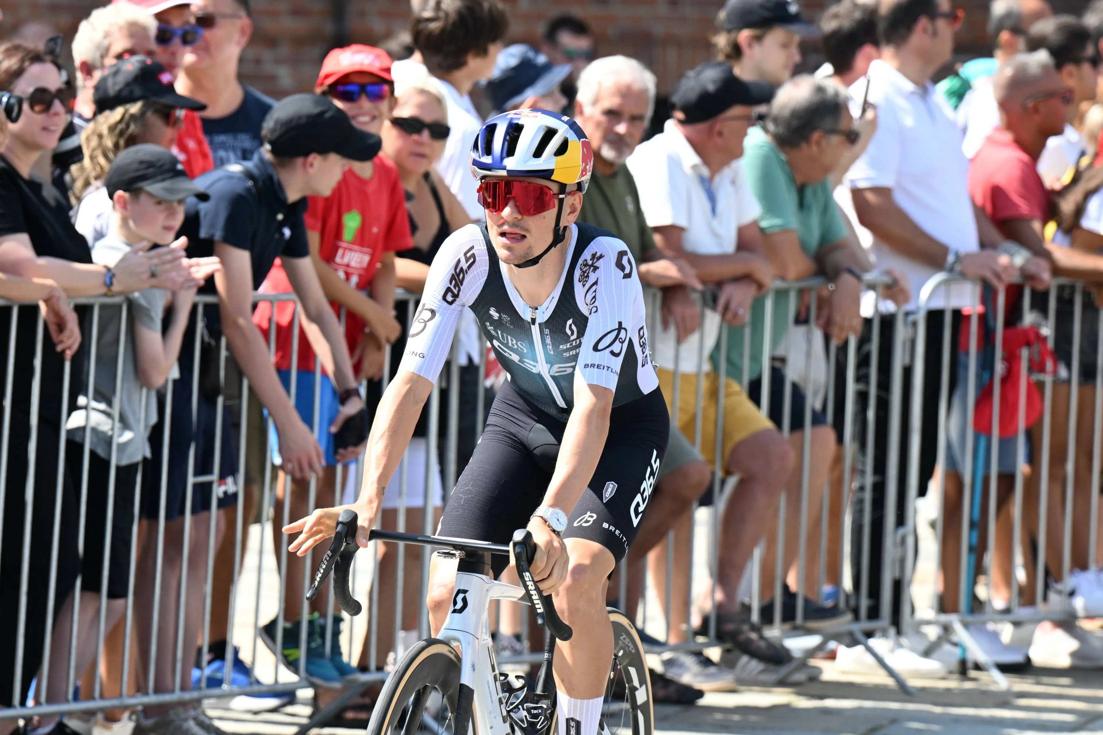 Pidcock geeft belangrijk signaal af door nieuwe kans op Vuelta-ritzege te laten lopen: 'Dan moet je besluiten nemen'