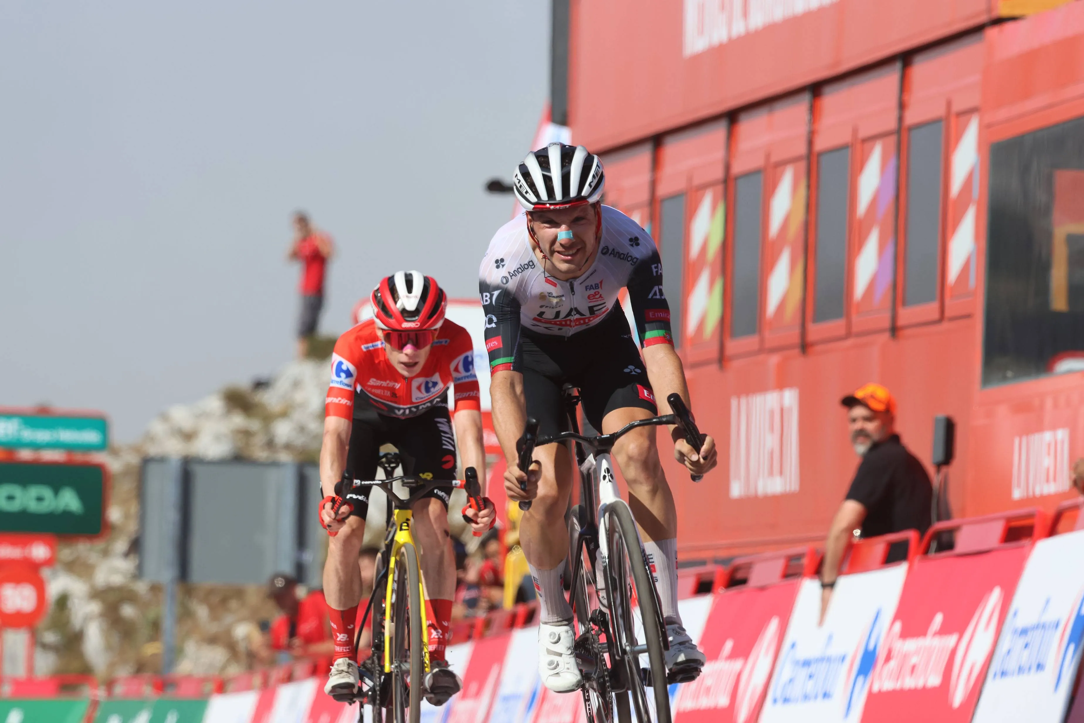 How Victor Campenaerts (unknowingly) played a key role in Marc Soler’s Vuelta stage win