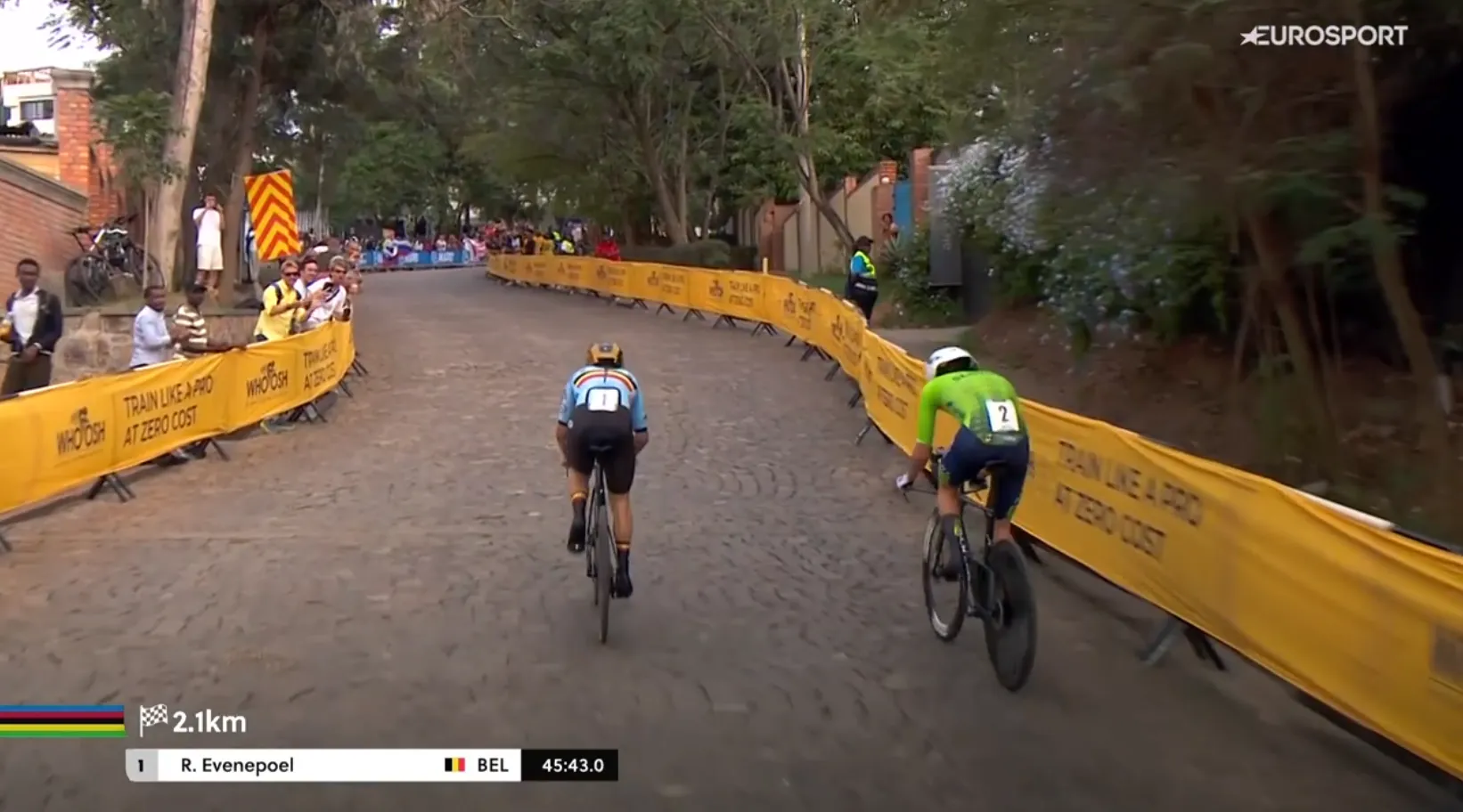 Evenepoel races to third world title and utterly humiliates Pogacar, who misses the podium