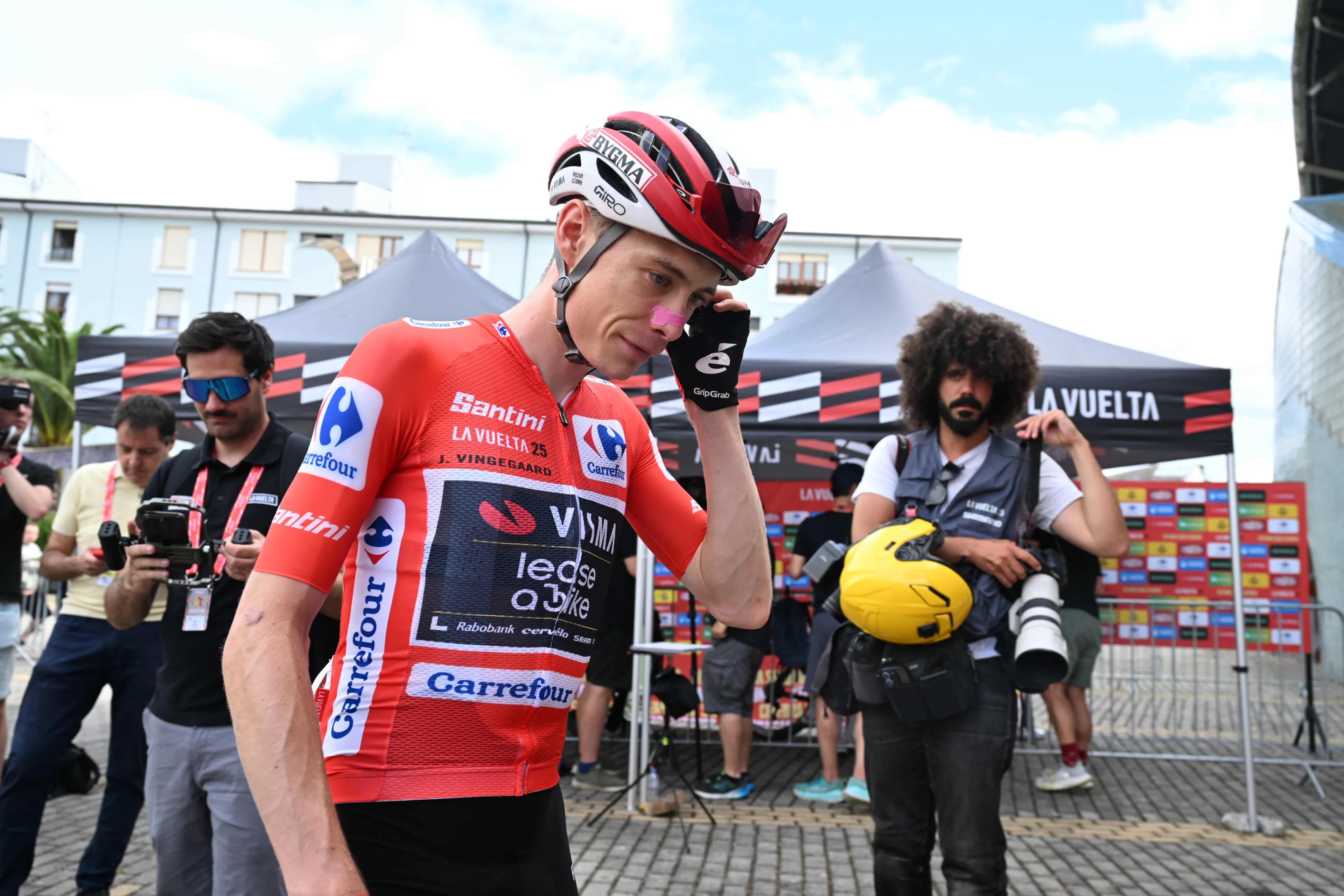 "My legs need a rest day," sighs Vingegaard, who witnessed the now-familiar Visma | Lease a Bike strategy