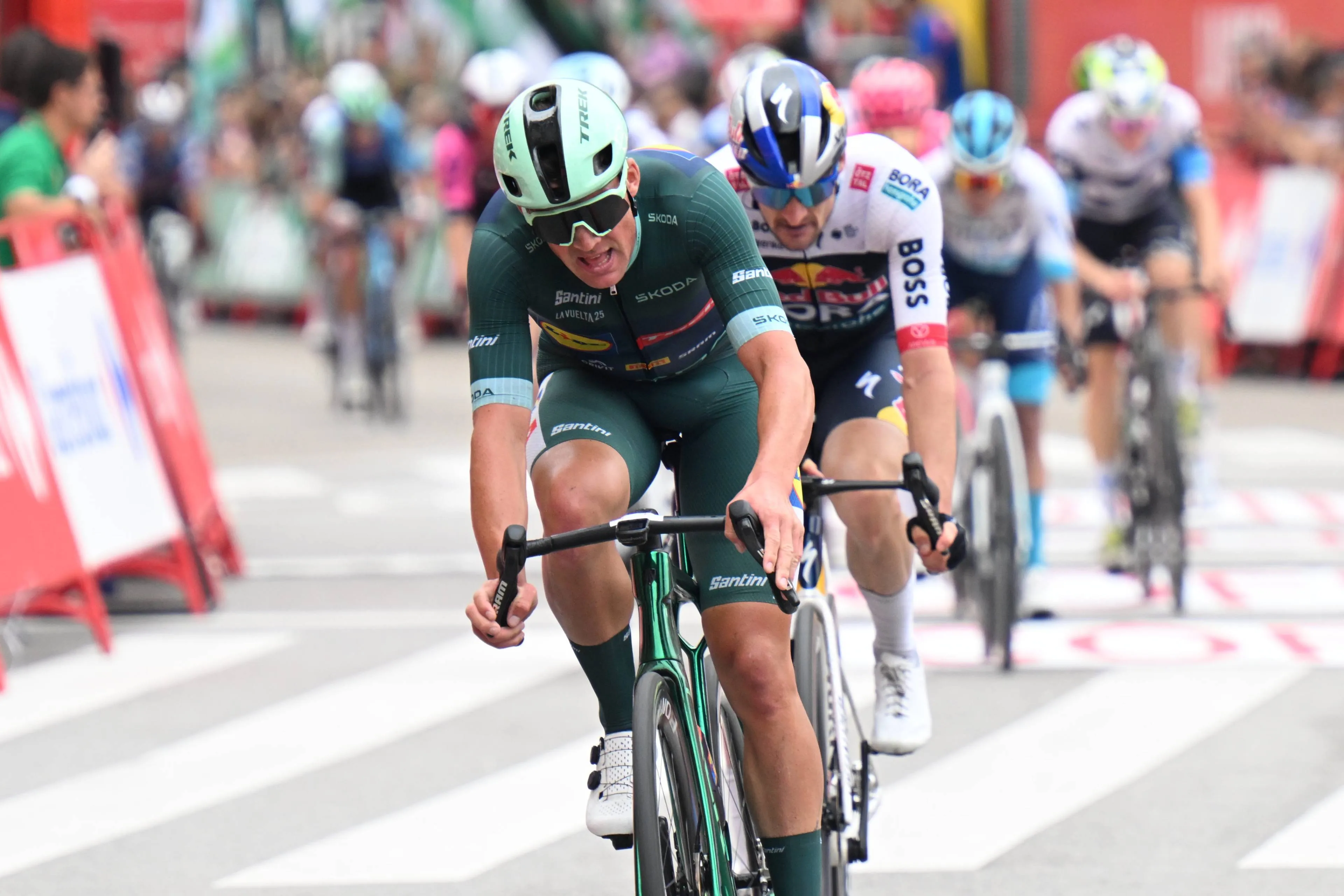 Favorites stage 15 Vuelta a España 2025 | Pedersen has a chance, while Philipsen and co will need a miracle