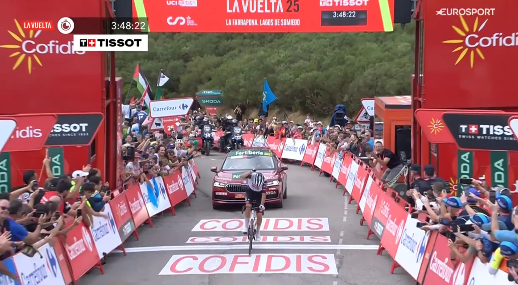 Soler wint nummer 7 voor UAE in Vuelta, maar daarachter maakt Vingegaard Angliru-verlies op Almeida goed