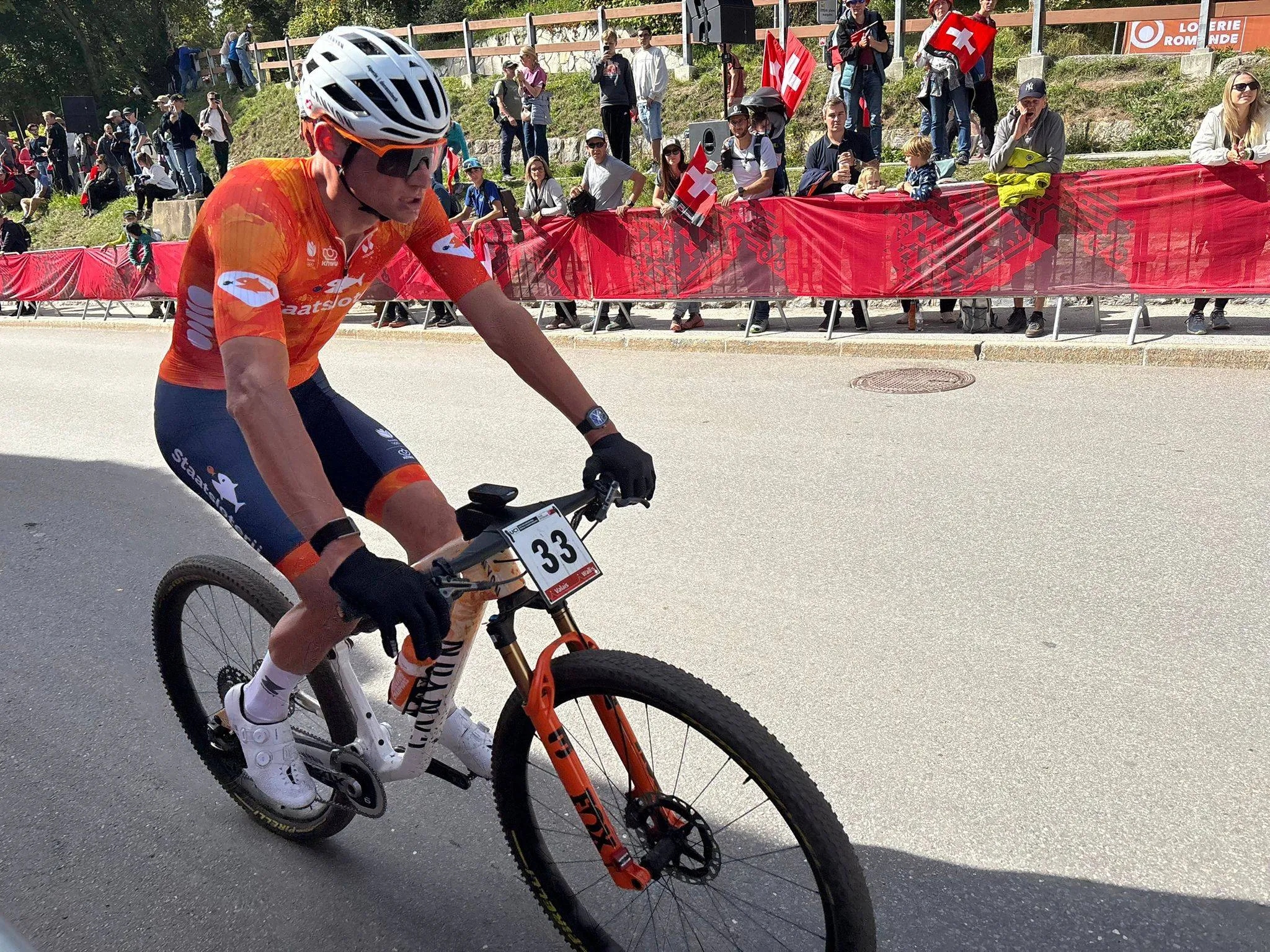 Mathieu van der Poel stelt zich kwetsbaar op na WK mountainbiken in Crans Montana