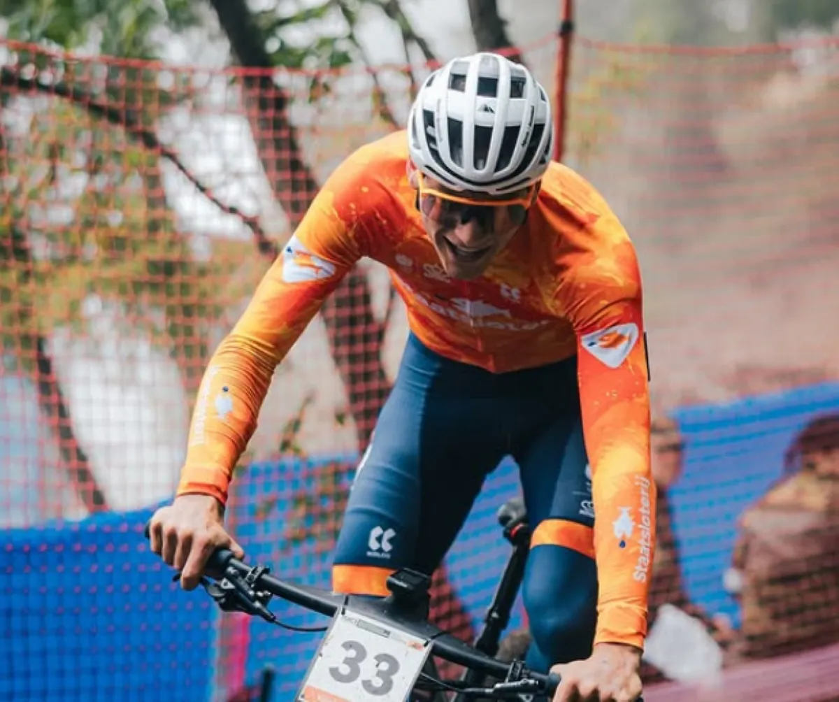 Van der Poel pays for strong start with collapse at MTB World Championship, dominant Hatherly defends world title