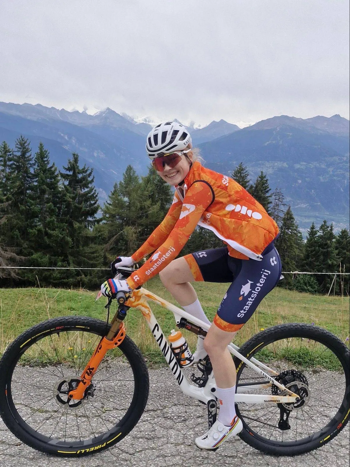 Titelverdedigster Puck Pieterse moet WK MTB met andere mindset aanvatten: 'Ze was best teleurgesteld, zelfs beetje boos'